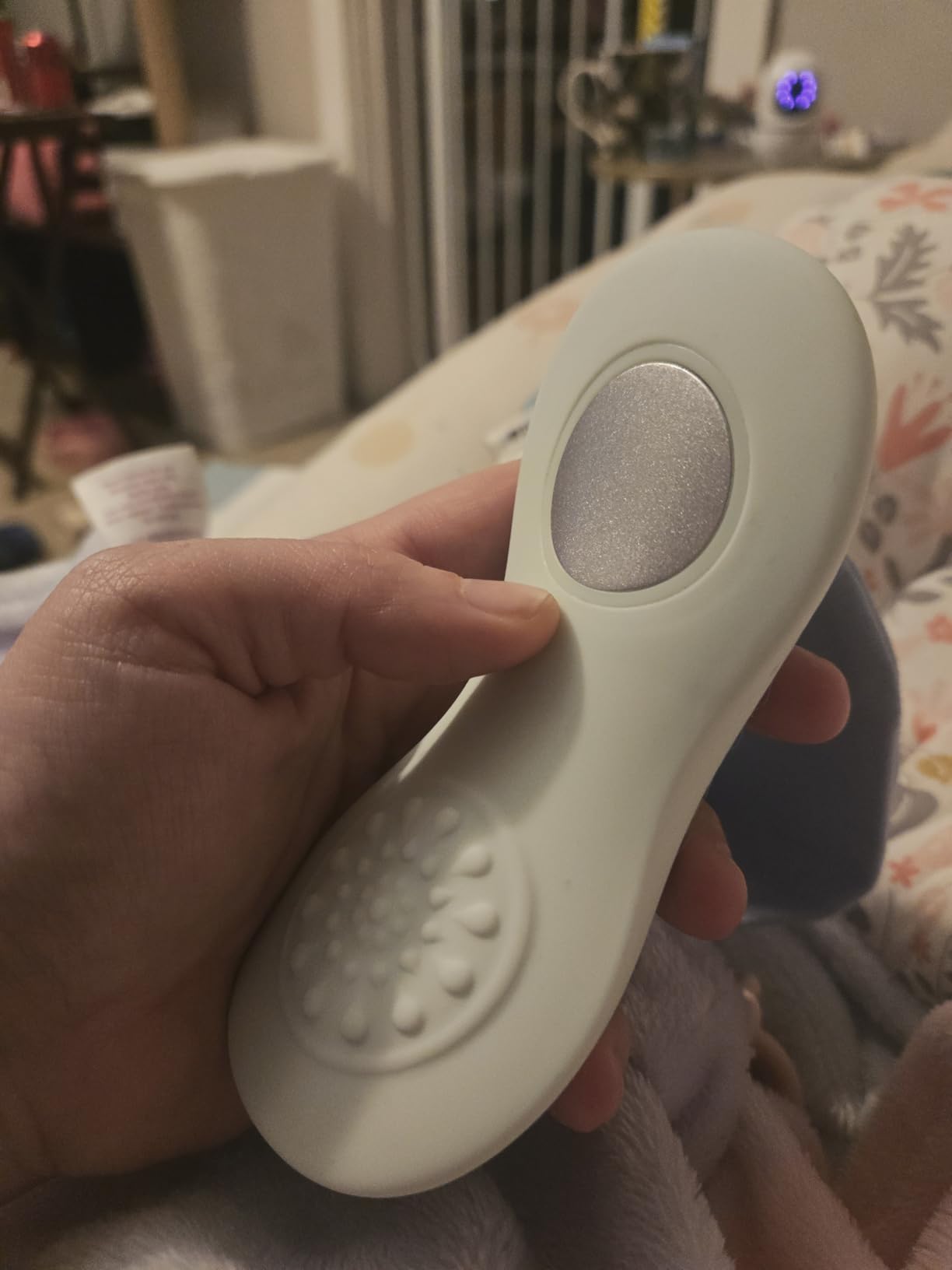 Zomee Cooling Lactation Massager - 2-in-1 Breastfeeding Support with Cooling & Gentle Vibration, Portable Rechargeable Breast Massager for Engorgement and Clogged Duct Comfort, BPA-Free customer photo 2