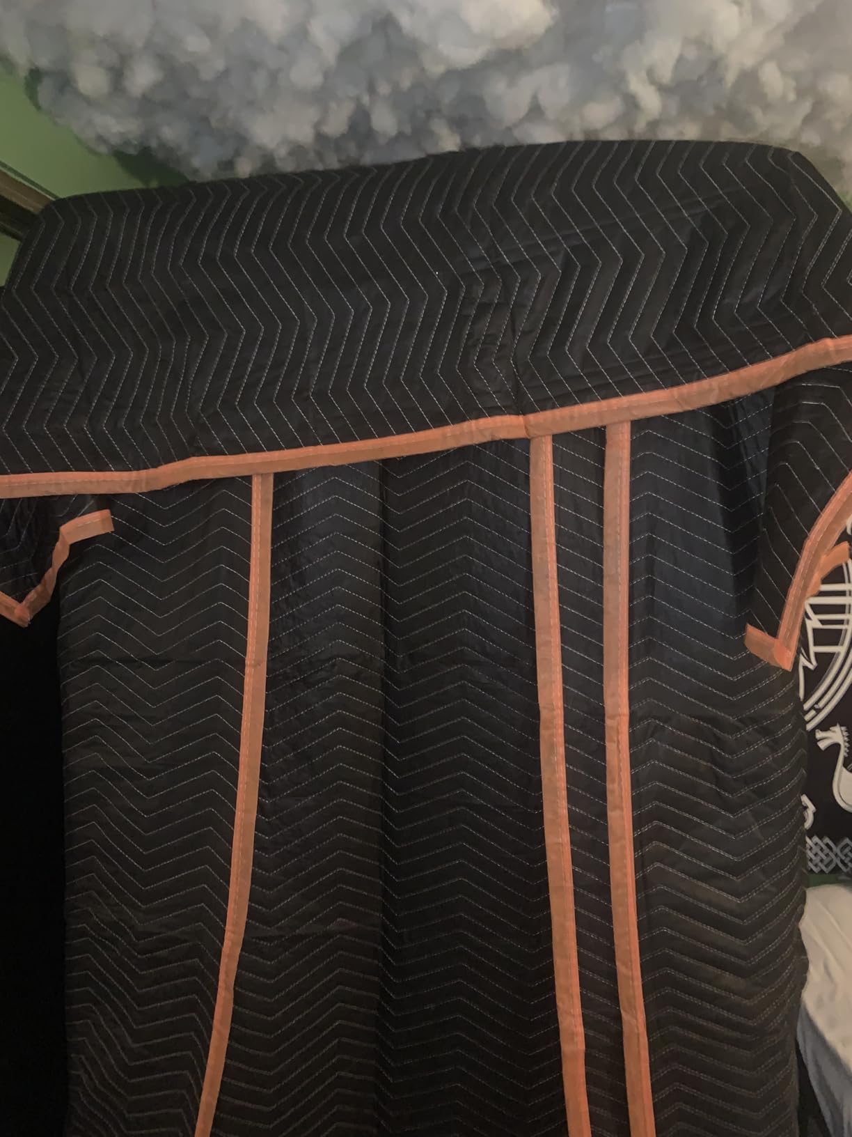 Amazon Basics Reinforced Tear-Resistant Moving Blankets, 72 x 80, Black, 6-Pack customer photo 1