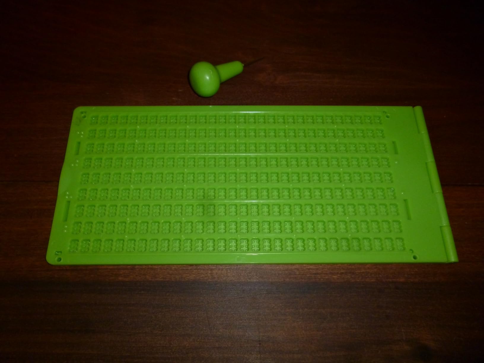Braille Slate with Metal tip Stylus - 9 Lines x 30 Cells (9 Lines by 30 Cells) customer photo 2
