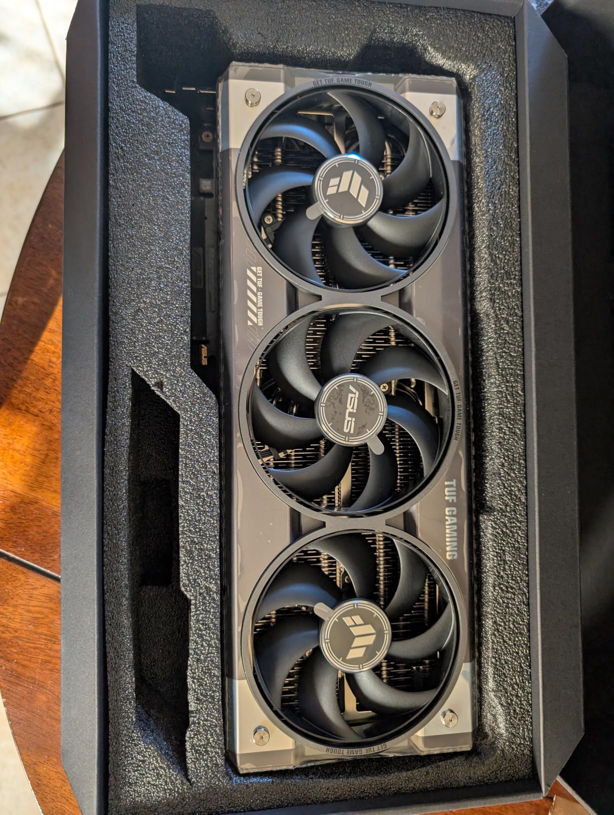 TUF GeForce RTX™ 5080 16GB GDDR7 OC Edition Graphics Card, NVIDIA, Desktop (PCIe® 5.0, HDMI®/DP 2.1, 3.6-Slot, Military-Grade Components, Protective PCB Coating, Axial-tech Fans, Vapor Chamber) customer photo 1
