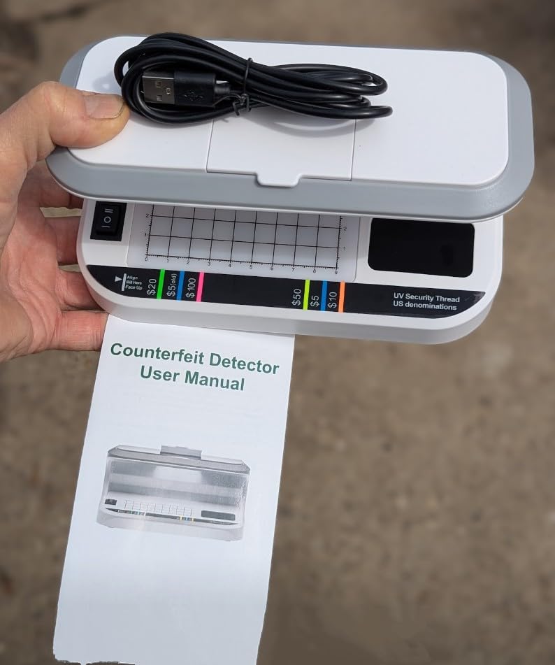Portable Counterfeit Bill Detector with 8X Magnifying, 2 LED UV Light, Large Watermark Area for Money, IDs and Credit Cards customer photo 1