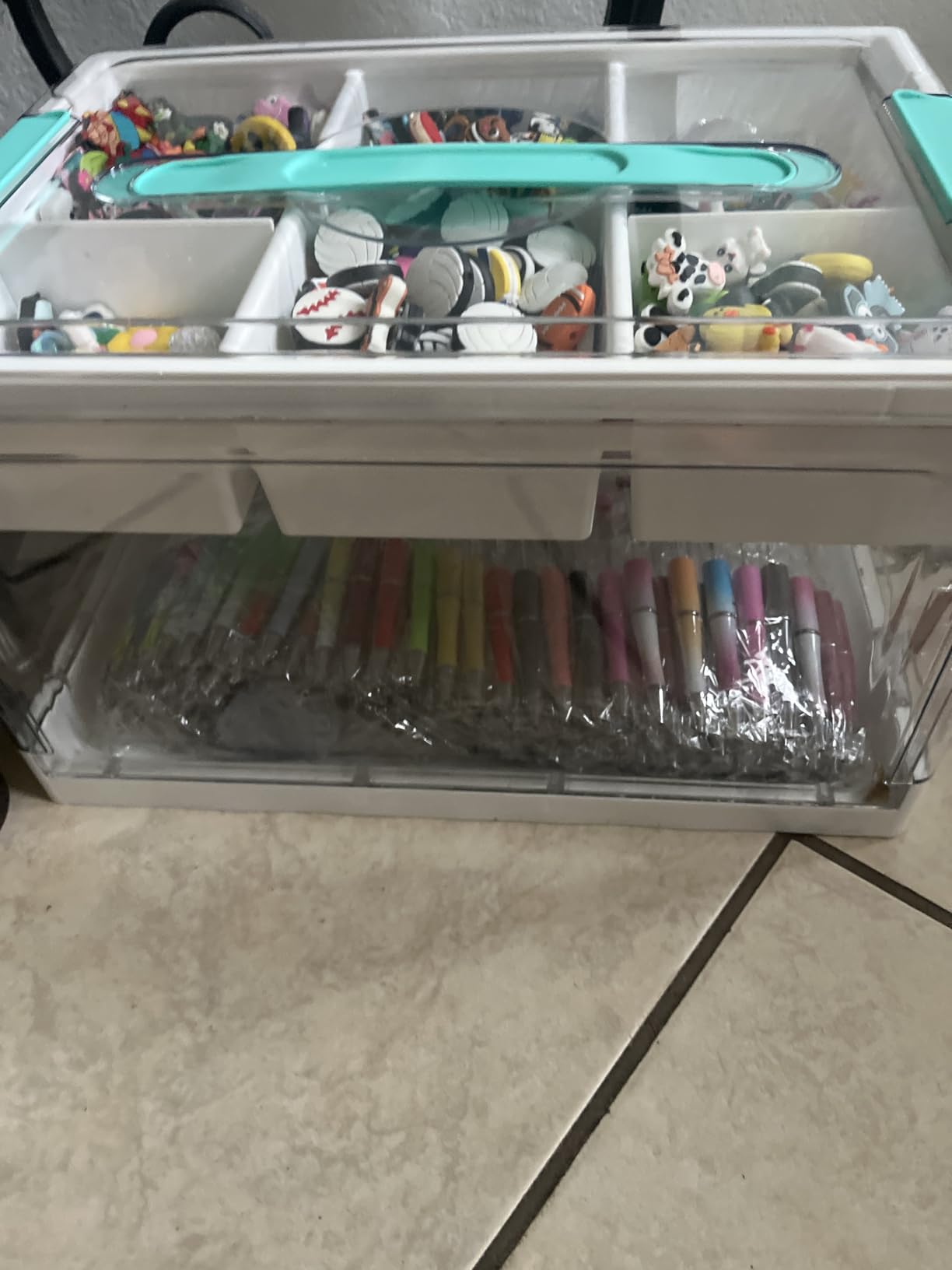 Vtopmart 24 QT Clear Plastic Craft Organizers and Storage Box with Removable Trays and Dividers customer photo 1