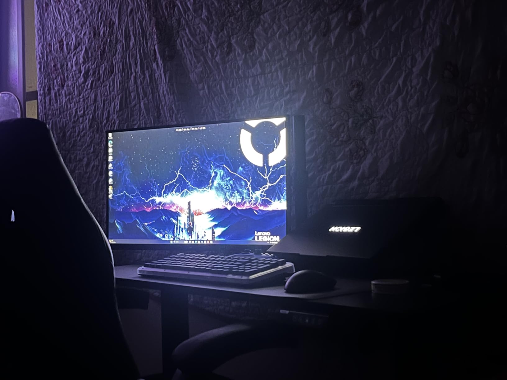 KTC Monitor 27-inch White Gaming Monitor WQHD (2560x1440) Fast IPS, 300Hz, 1ms, 144% sRGB customer photo 2