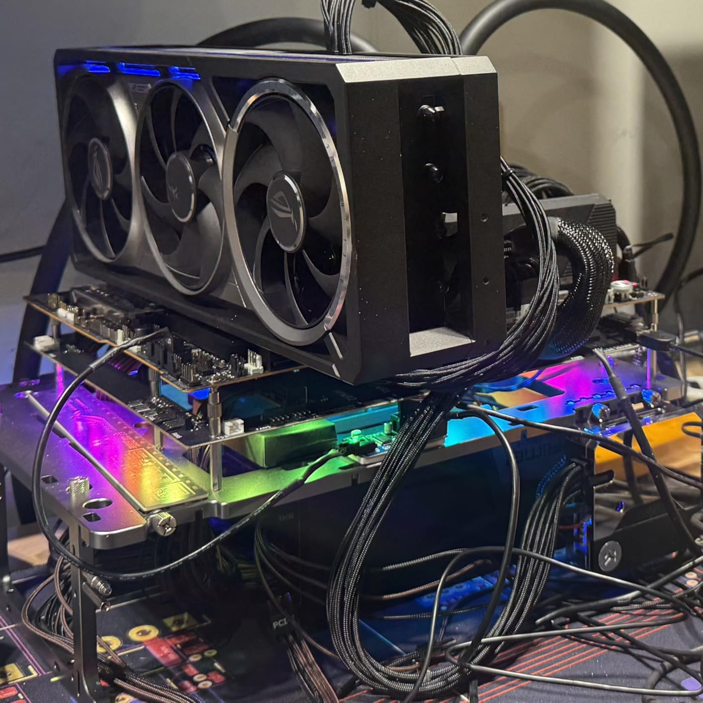 ROG Astral GeForce RTX 5090 OC Edition Graphics Card, NVIDIA (PCIe 5.0, 32GB GDDR7) customer photo 2