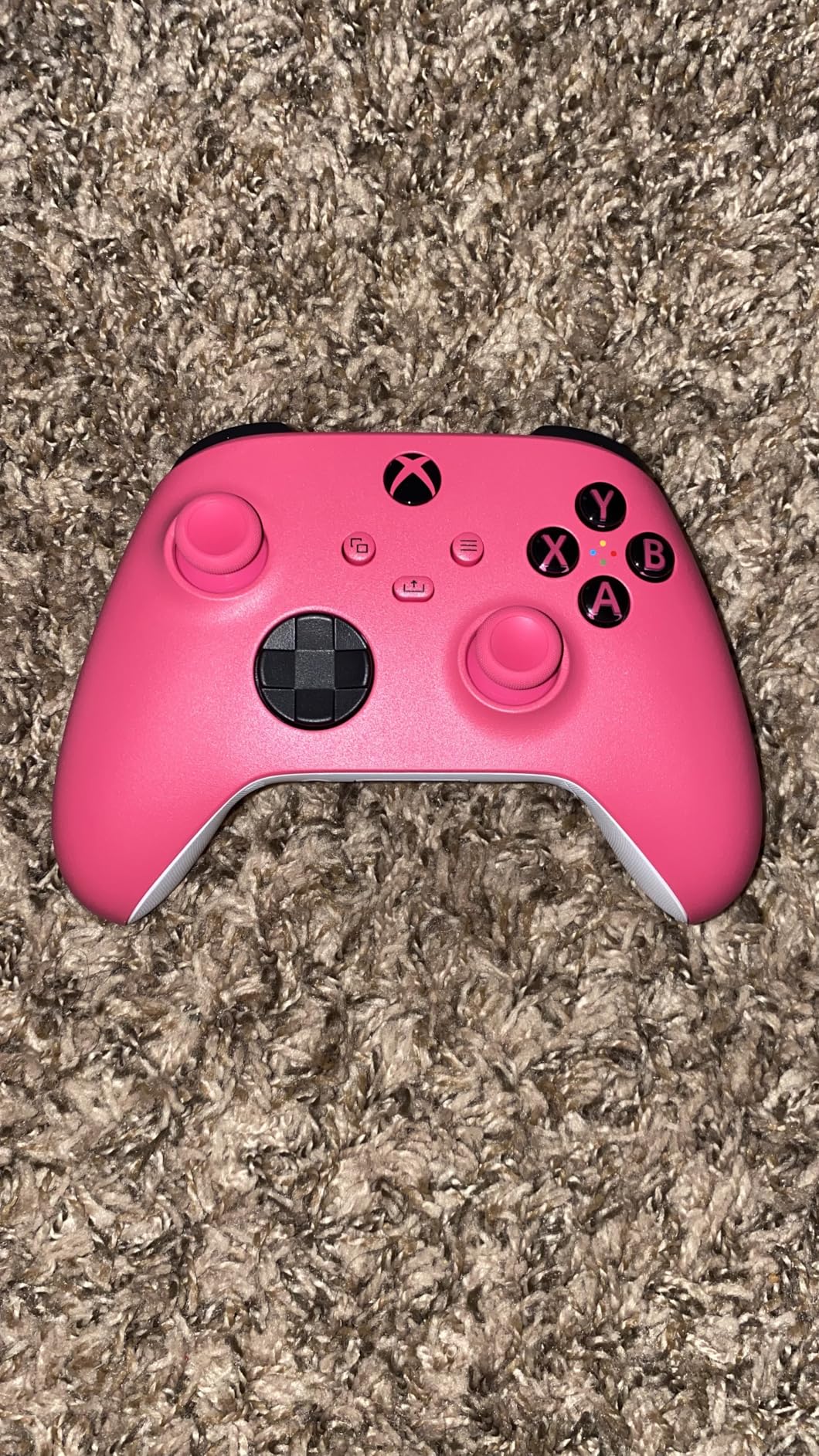 Xbox Wireless Gaming Controller (2025) - Velocity Green - Play on Xbox, Windows, Android, iOS, FireTV Sticks, Smart TVs, VR Headsets customer photo 2