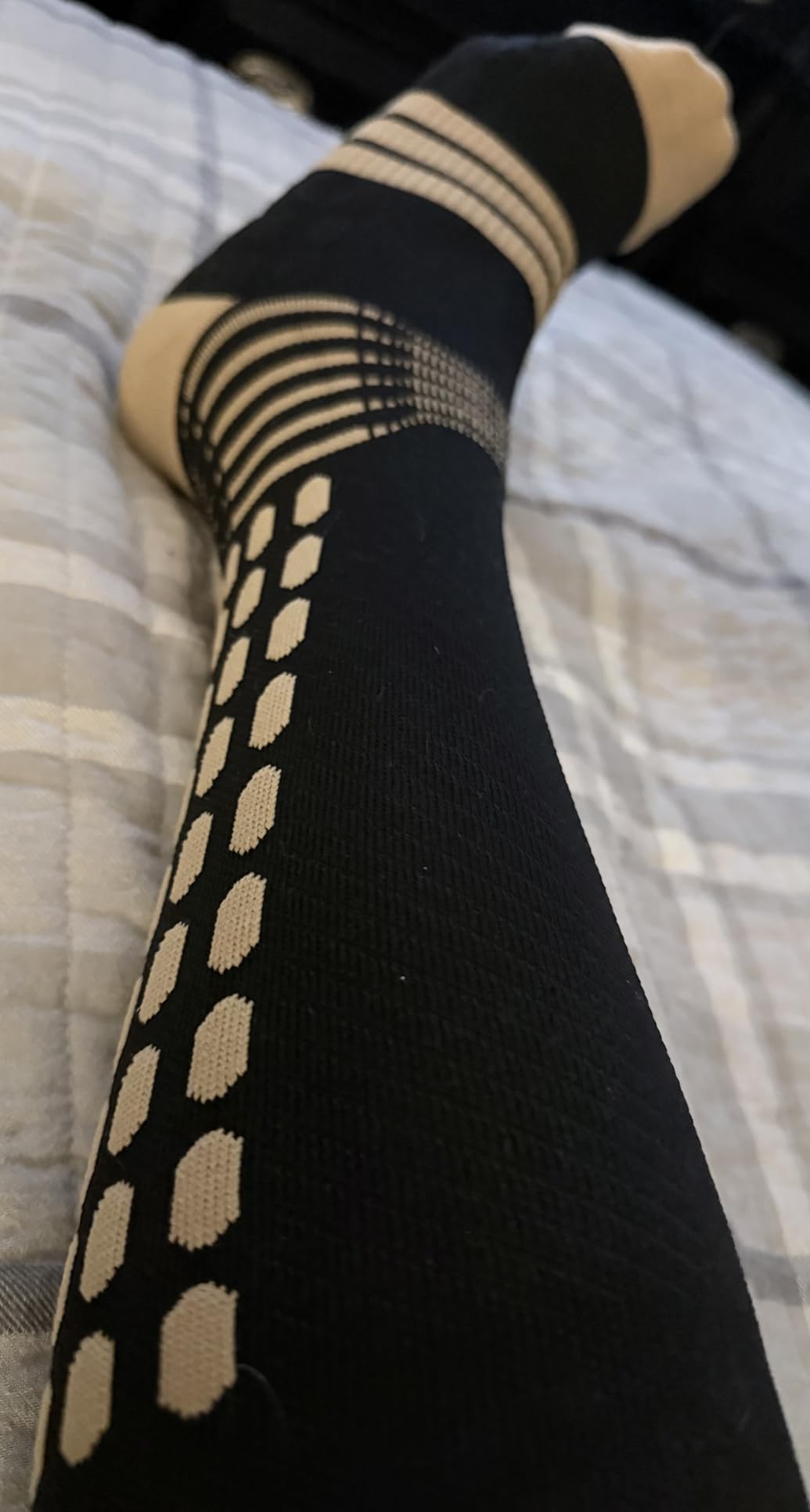 Copper Compression Socks, Medical Graduated Socks with Patented Design for Pain Relief, Women & Men Circulation, Swelling, Travel, Pregnancy, Flight, Nurses, Running, Athletic--1 Pair, 20-30mmHg customer photo 1