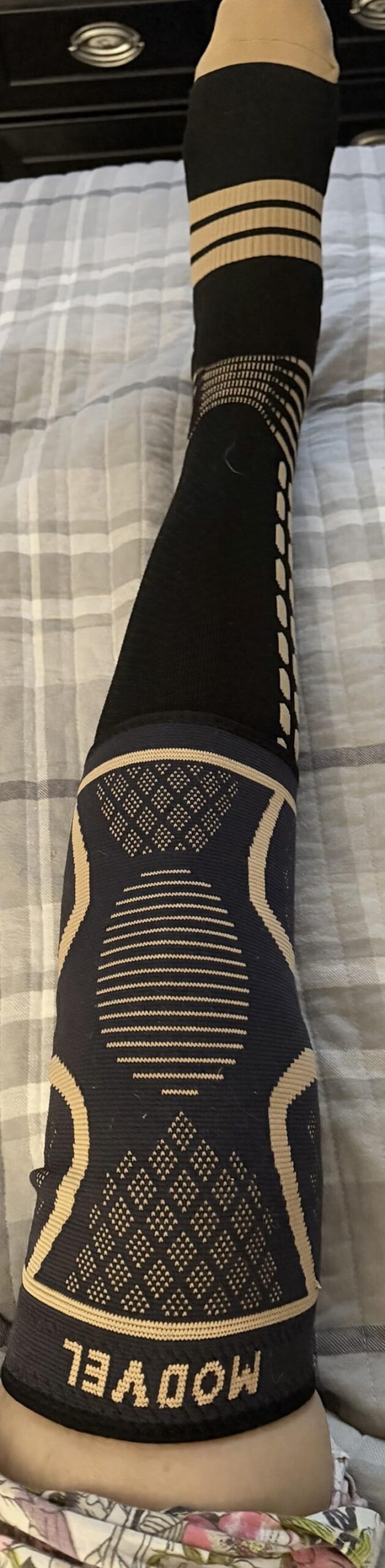 Copper Compression Socks, Medical Graduated Socks with Patented Design for Pain Relief, Women & Men Circulation, Swelling, Travel, Pregnancy, Flight, Nurses, Running, Athletic--1 Pair, 20-30mmHg customer photo 2