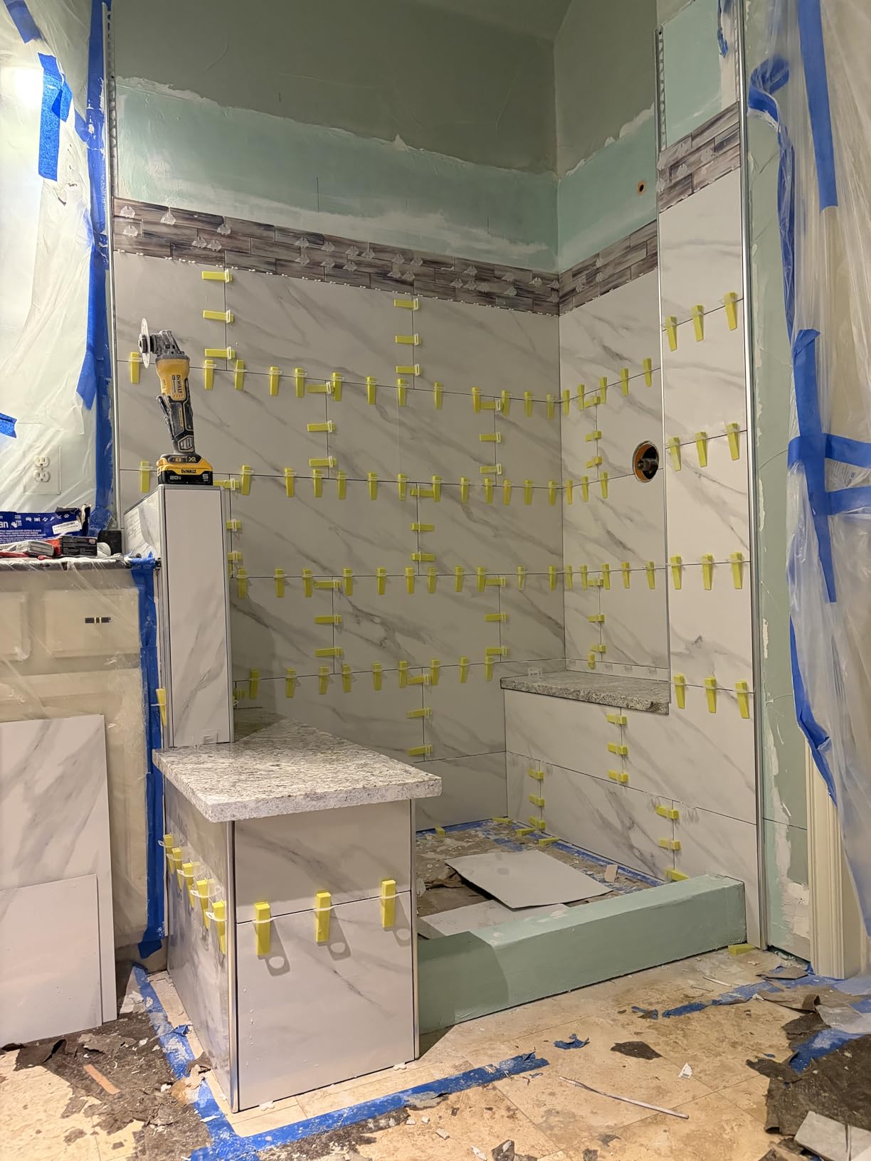 DGSL Tile Leveling System Clips - DIY 2400 Tiles Leveler Spacers - 1/16 Inch Tile Leveling System for Professional Installation customer photo 1