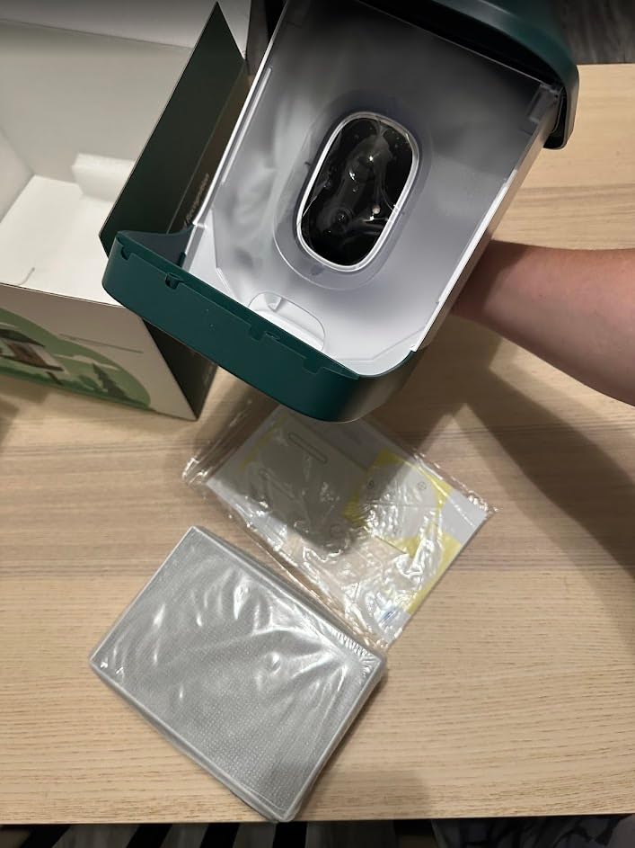 Bird Feeder with Camera, 2K Live View, WiFi Smart Bird House with Cam Solar Powered for Outdoor, Night Vision, AI Identify, Auto Record Video customer photo 2