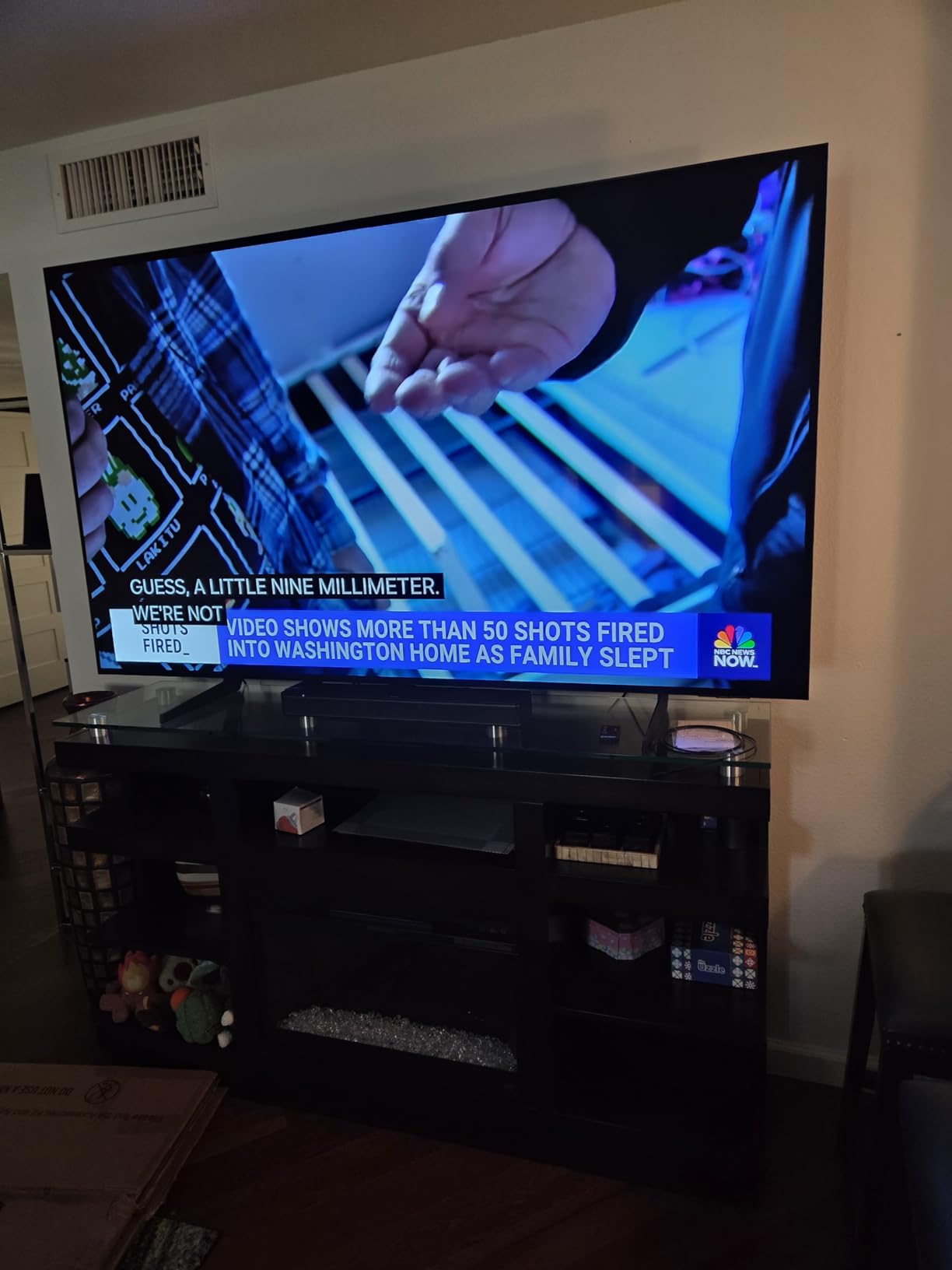 Samsung 77-Inch Class OLED 4K S85F Series, Vision AI Smart TV (2025 Model, 77S85F) Object Tracking Sound Lite w/Dolby Atmos, NQ4 AI Gen2 Processor, Contour Design, Color Booster Pro, Alexa Built-in customer photo 1