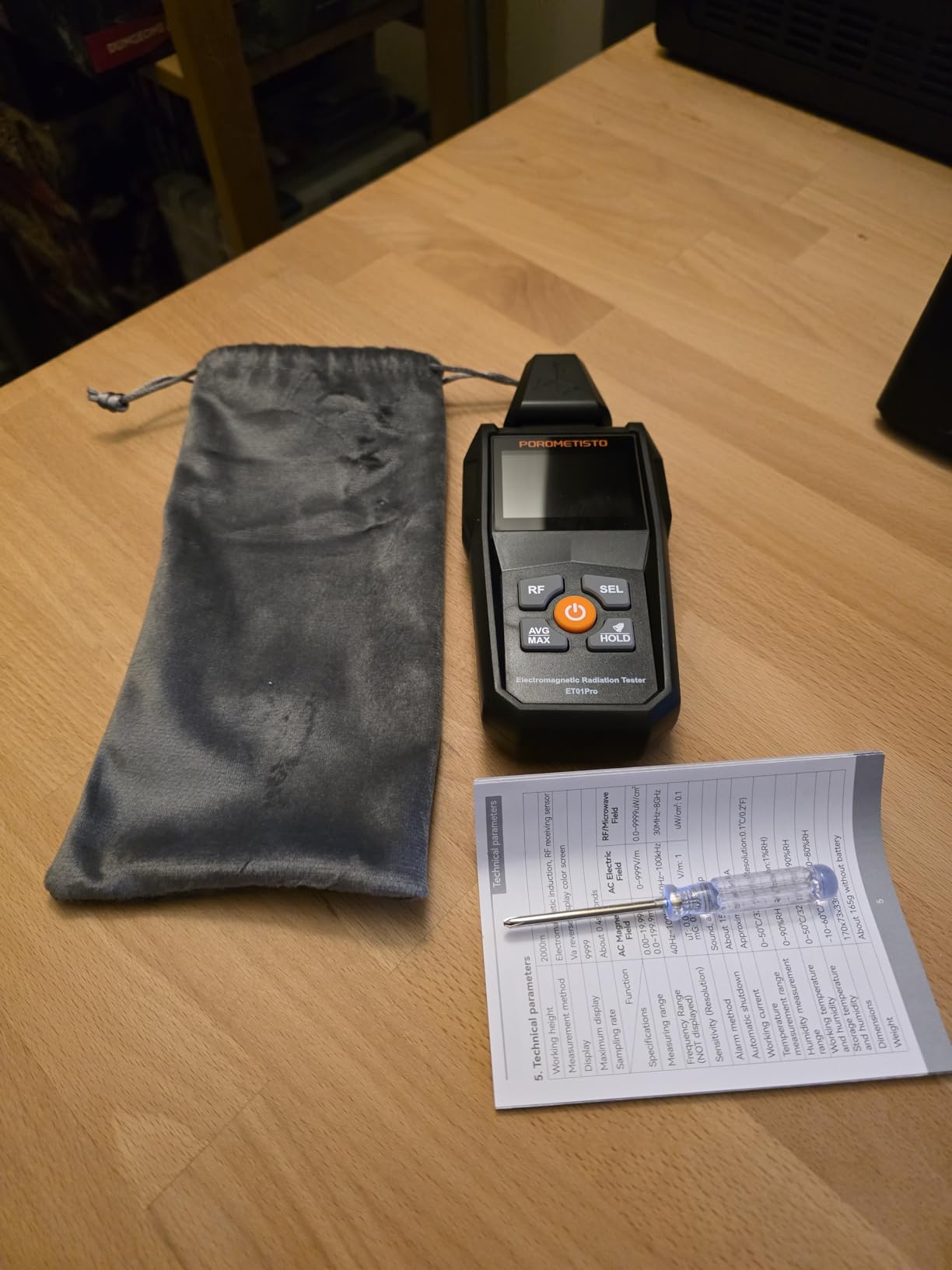 POROMETISTO ET01Pro EMF Detector - 5-in-1 with Temperature & Humidity customer photo 2