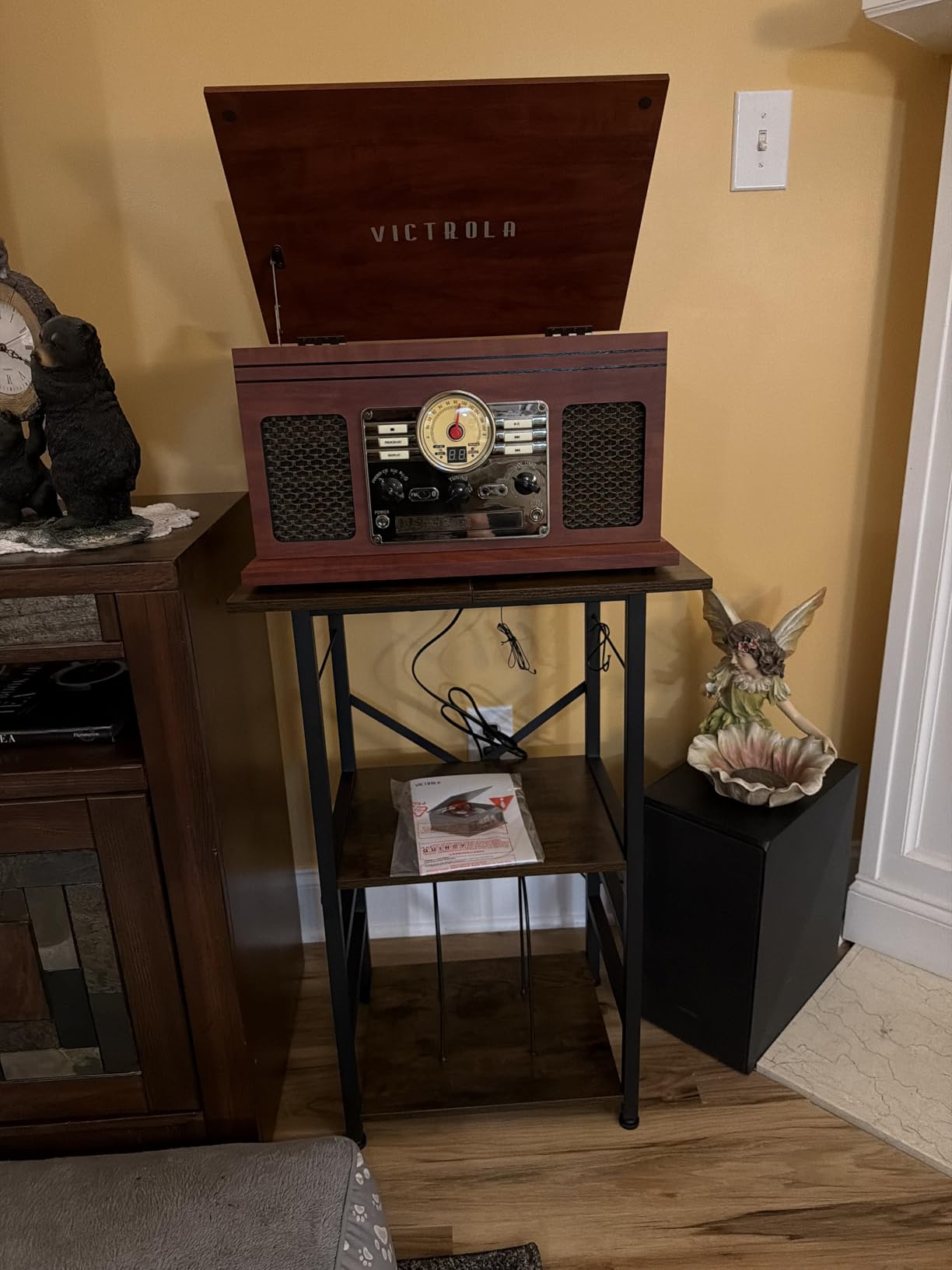 YAKANJ Record Player Stand with Extended Desktop,Large Record Player Table with Vinyl Storage,Tall Turntable Stand with Record Holder Vinyls Display Shelf for Music Room Studio, Rustic Brown customer photo 2