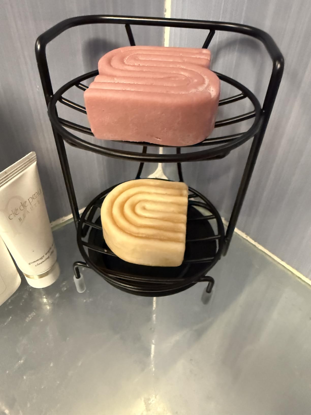 NiHome 4-Tier Vertical Soap Holder with Diatomite Mat, Rustproof Metal Shower Organizer for Bar Soap, Shampoo Bars, Sponges, Skincare, Fast-Drainage Open Slot Rack customer photo 1