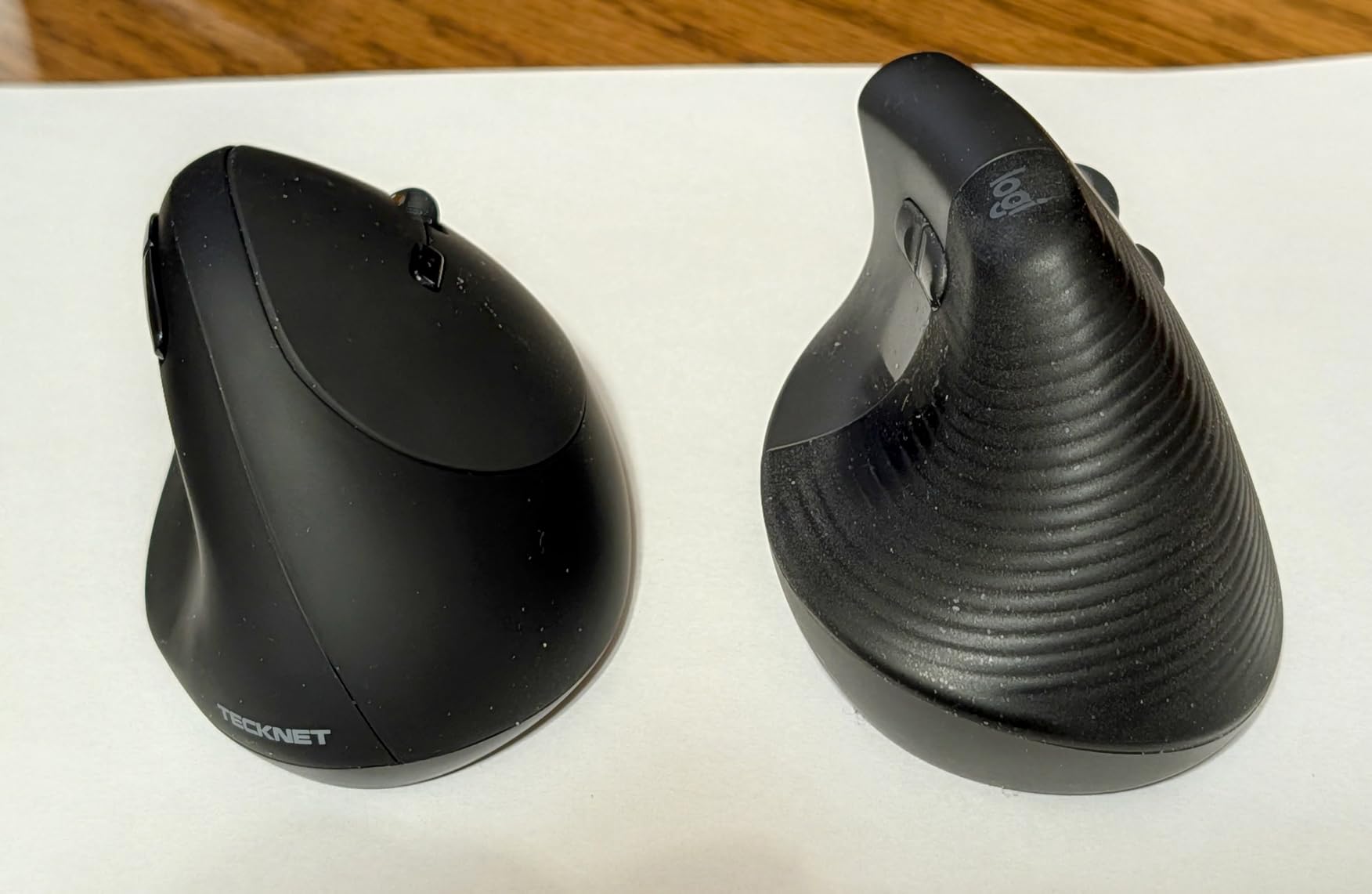 TECKNET Ergonomic Mouse, Bluetooth Wireless Vertical Mouse, Rechargeable Battery, Quiet Clicks, 4800 DPI Adjustable, BT5.0/3.0 & 2.4G Connect, Easy to use, Wide Compatibility - Black customer photo 2