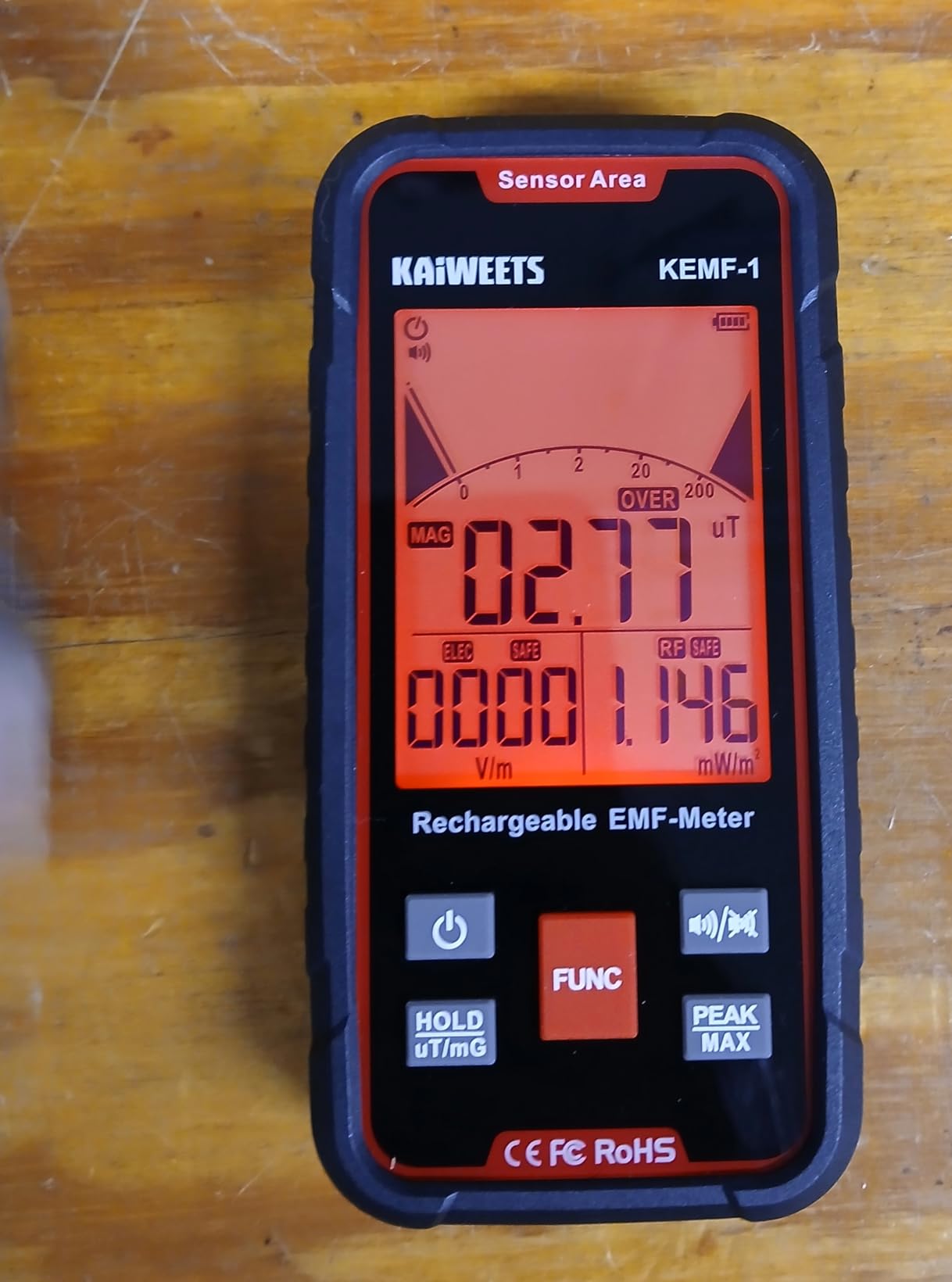KAIWEETS EMF Detector - 3-in-1 Rechargeable with Trend Graph customer photo 2