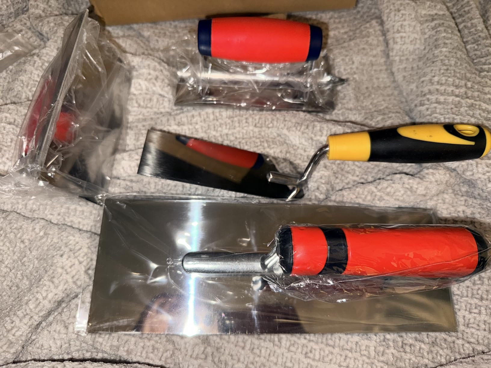 AuntyFey 6Pcs Tile Tools Set, Tile Trowel Concrete Tool, Notched Trowel, Grout Trowel, Grout Float Sponge for Tiling Installation Grouting, Tile Mortar Trowel customer photo 1
