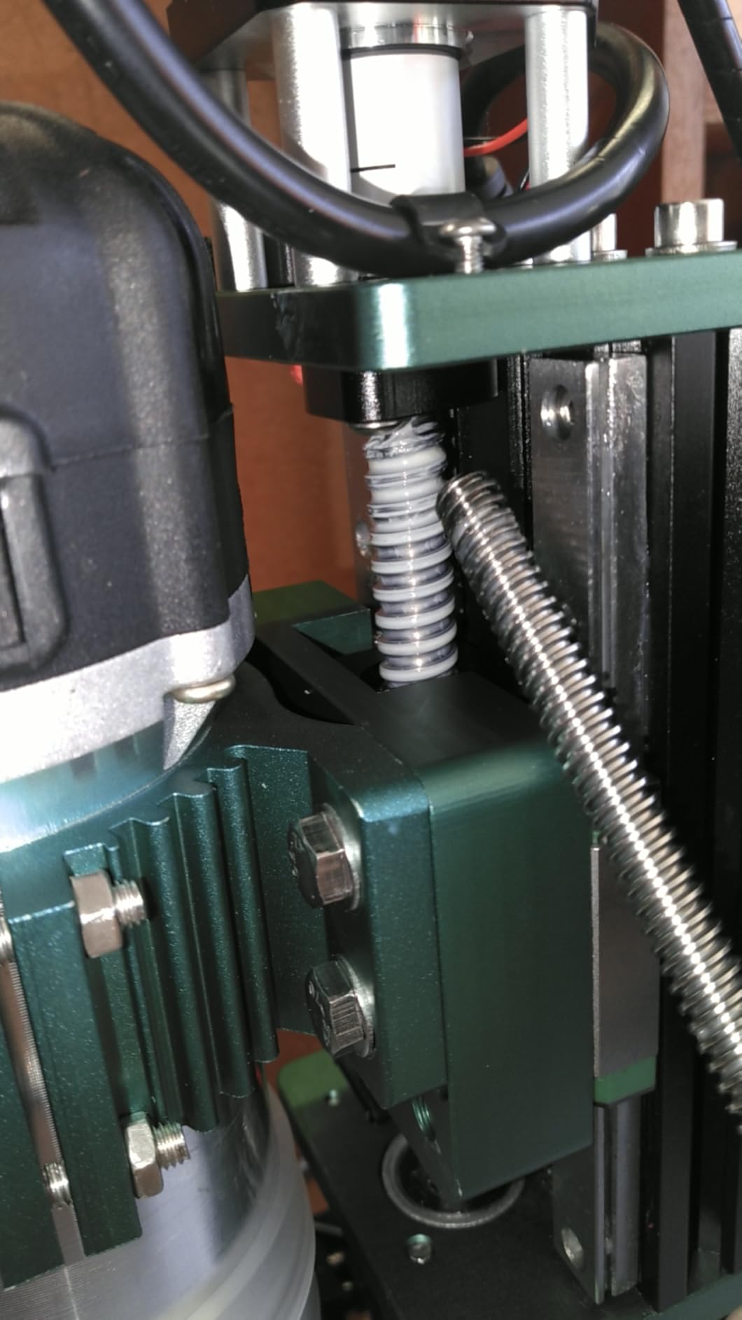 CNC Router Machine 3060-Evo Max, All-Metal XYZ Axis Dual Steel Linear Guides with 800W Trimmer Router customer photo 1