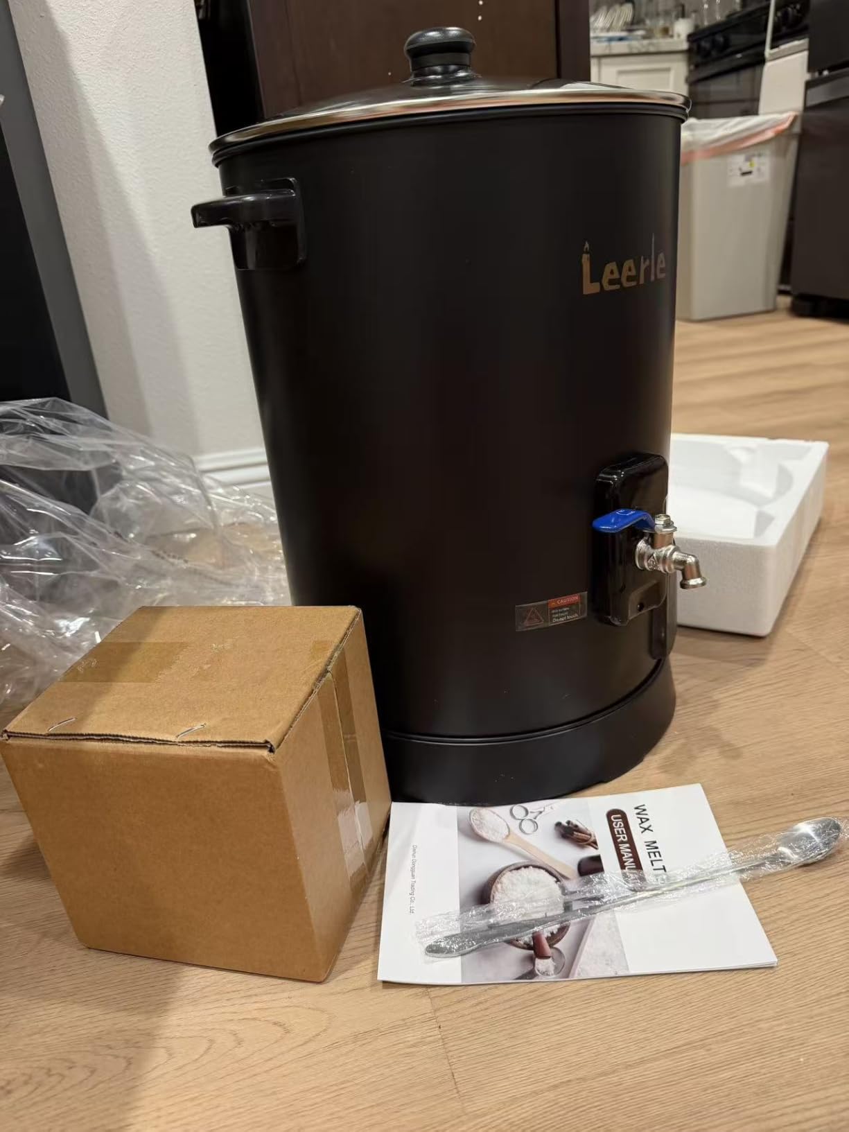 Leerie 30Lbs Digital Commercial Wax Melter for Candle Making - D15 Large Candle Wax Melting Pot with Accurate Temperature Control & Holds 30Lbs Melted Wax for Candle Making Business customer photo 2