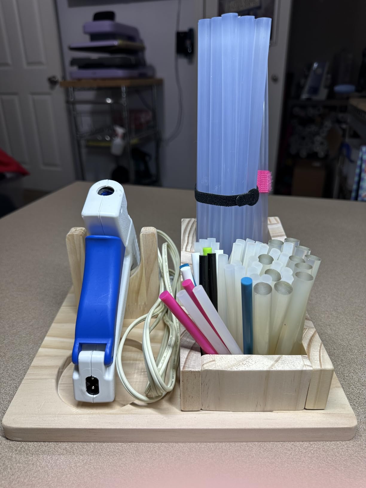 NBEADS Wooden Hot Melt Gun Holder, Glue Gun Holder Stand Storage with Glue Stick Organizer for Craft Storage and DIY Project customer photo 2