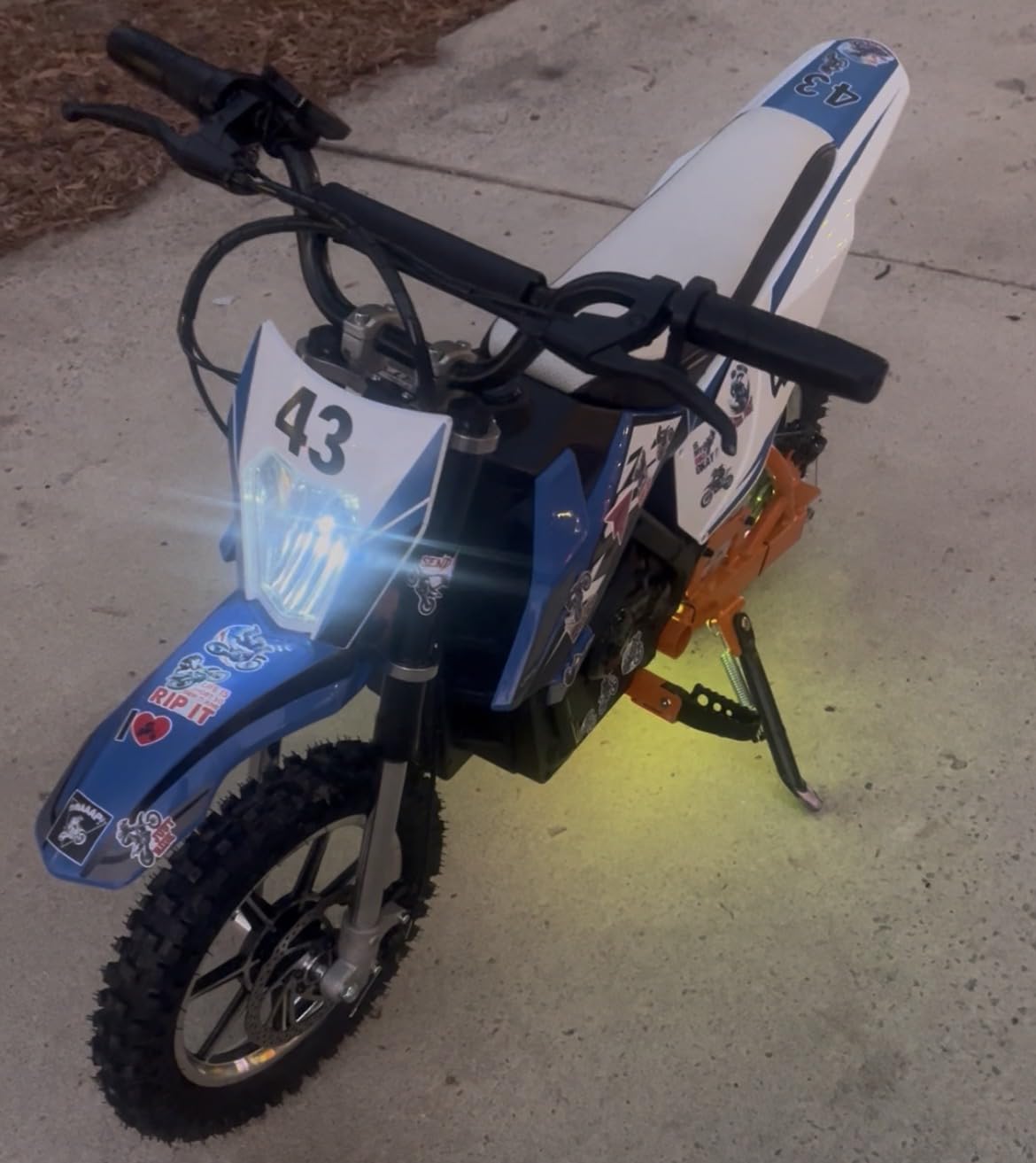 Blitzshark 24V Electric Dirt Bike for Kids, 200W Motor Electric Motorcycle Aged 5-12, Electric Motorbike for Kids, Adjustable Speed, LED Breath lamp, Bluetooth, Music, Horn, Speeds 3-9MPH, Red customer photo 1