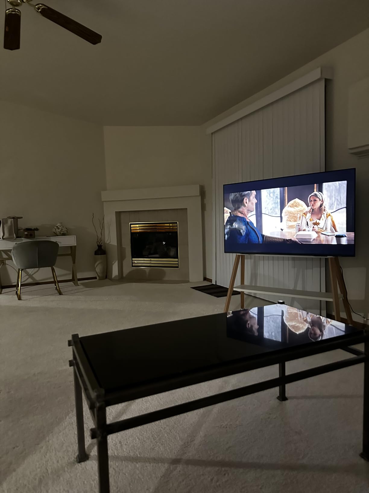 Rolling TV Stand for 49 to 75 Inch TV up to 40 kg, Easel TV Stand with Metal Structure and Wooden Shelf, Moveable TV Cart on Wheels for Business, Office, School, Home, White customer photo 1