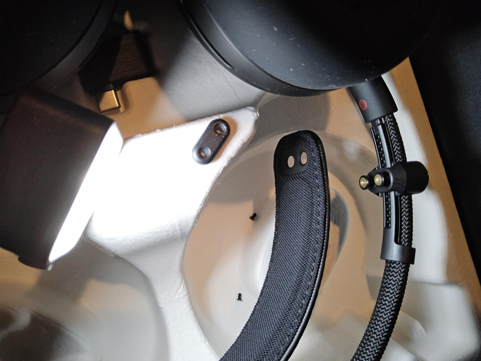 Sony INZONE H9 II Wireless Noise Canceling Gaming Headset, WH-1000XM6 Drivers, Lightweight, Detachable Cardoid AI Mic, 2.4GHz and Bluetooth, Soft Case, for PC, PS5, Switch, and Mobile, Black customer photo 1