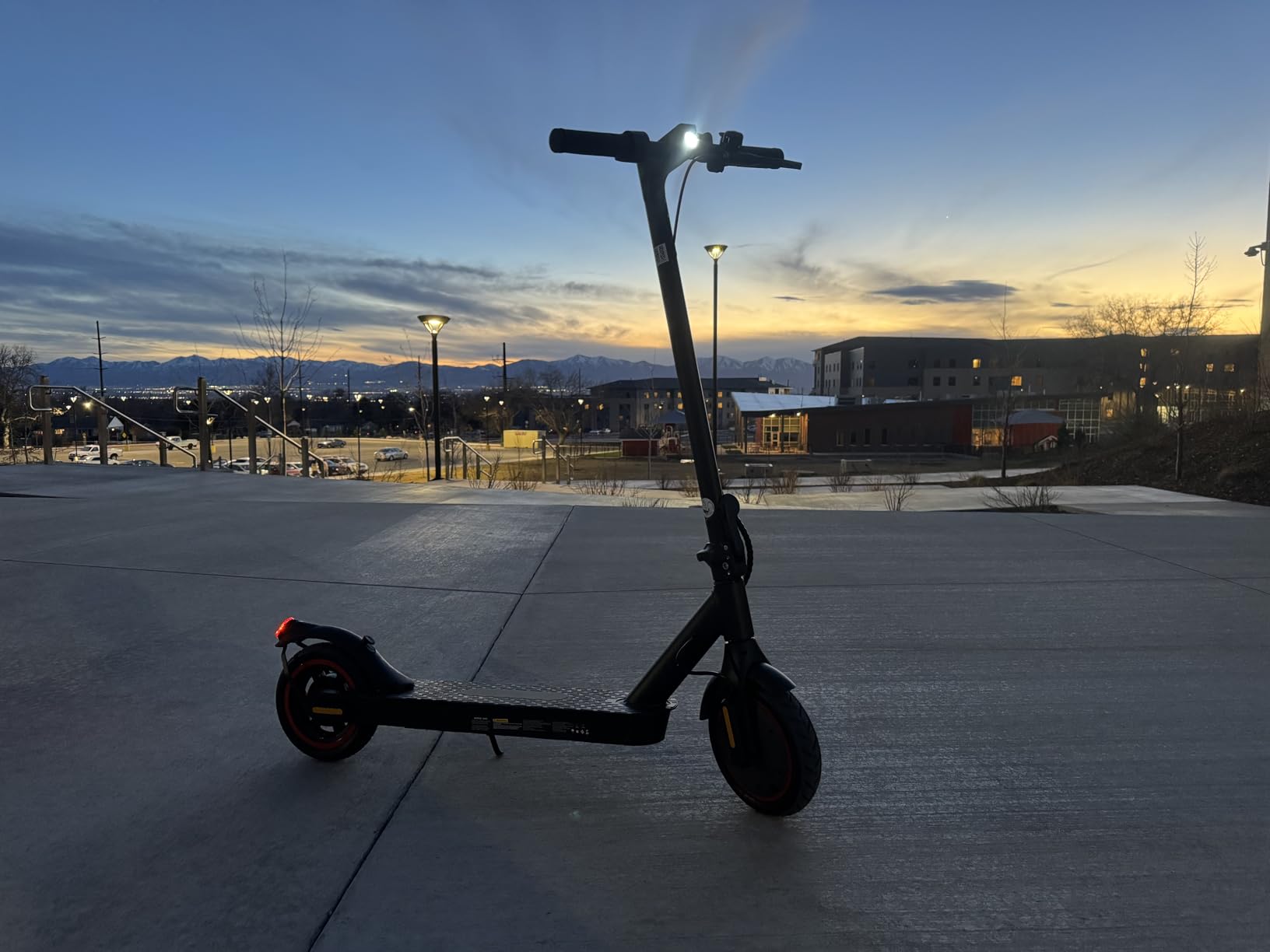 Electric Scooters - Electric Scooter Adults, 500W Motor, 18 MPH Top Speed, 8.5'' Tires, 21 Miles, Long Range Electric Scooter for Adults and Teens customer photo 1
