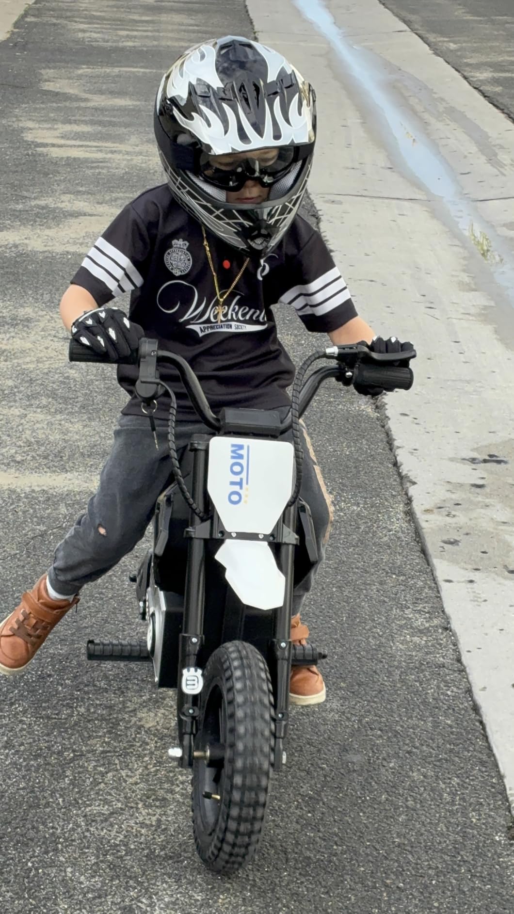 Electric Dirt Bike for Kids Ages 5-10, 24V 200W Higher Speed Electric Motorcycle, Kids Ride On Motorcycle with Rear Wheel Shock Absorber, LED Breathing Light, Bluetooth, Music, Horn, Blue customer photo 2
