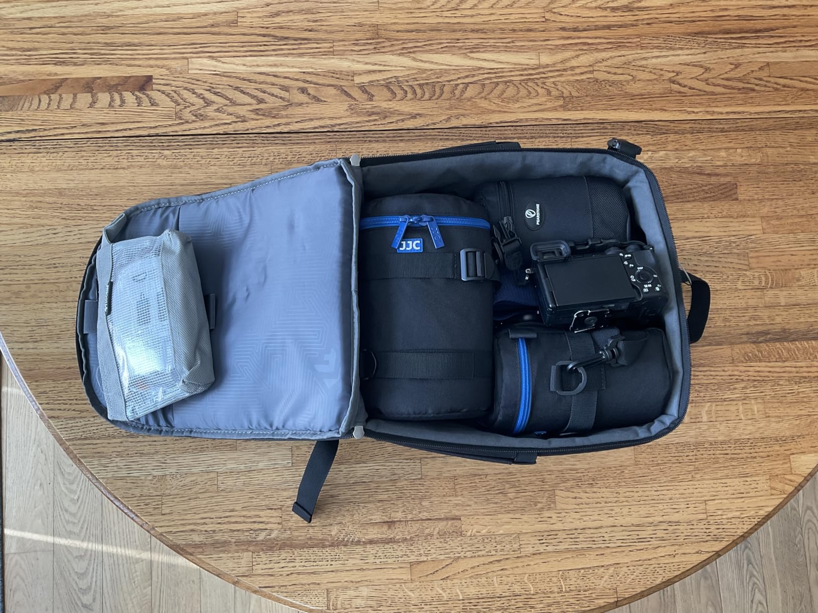 K&F CONCEPT Lightweight Camera Backpack Bag, Professional Photography Bag Compatible with Canon/Nikon/Sony Camera and Lens Accessories, Camera Case with Tripod Strap & Rain Cover customer photo 1