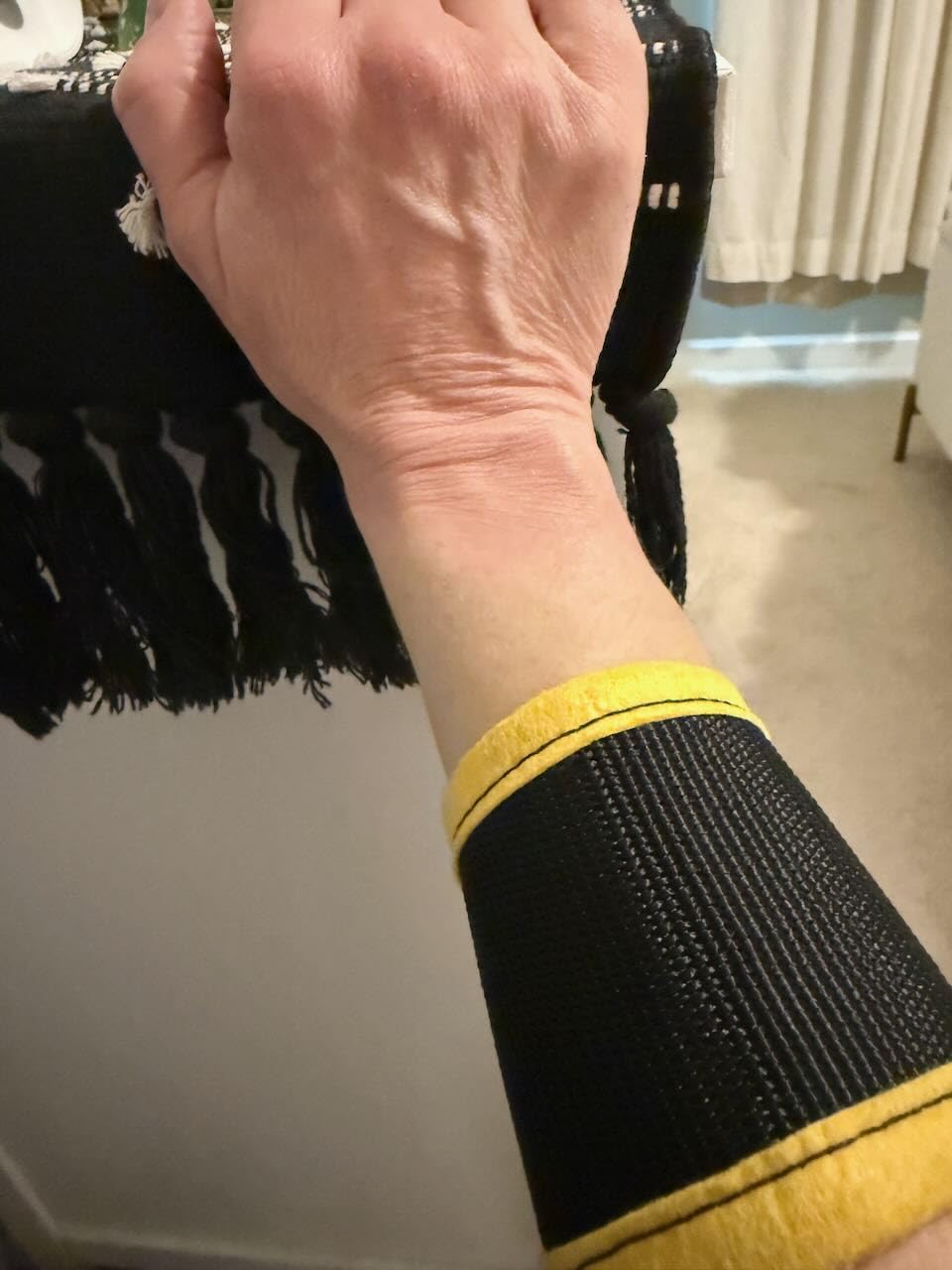 ArmDolly Moving Straps - 2-Person Lifting and Moving System - Lift, Carry and Move Heavy Furniture and Appliances Easily, Fast, and Safely - by ShoulderDolly customer photo 2