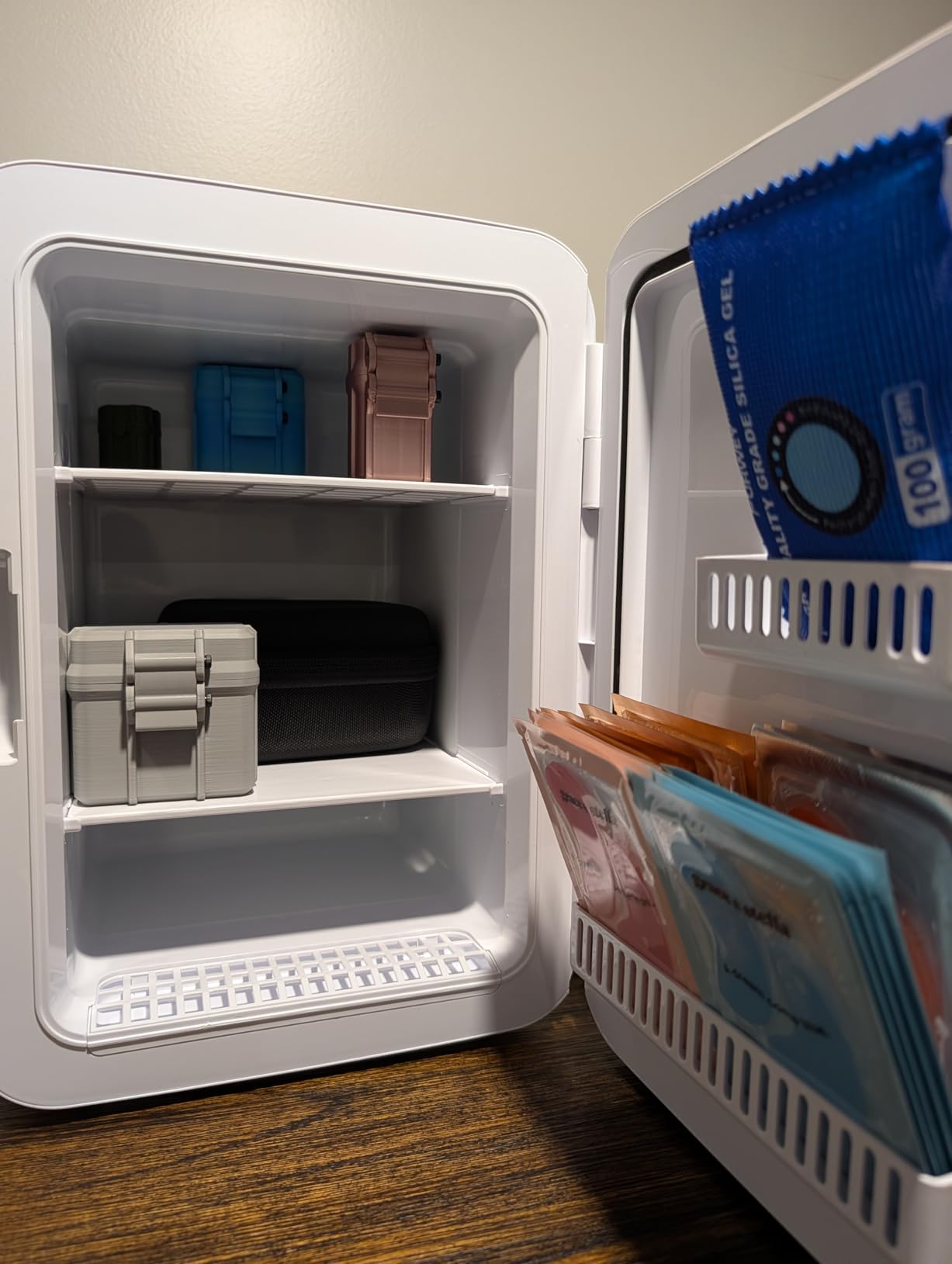 Antarctic Star Compact Mini Fridge, 10L Portable Small Refrigerator, 2.6 Gal Mini Fridge with AC/DC Adapters, Small Cosmetics Cooler for Beverage, Food, Makeup, Bedroom, Office, Dorm, White customer photo 2