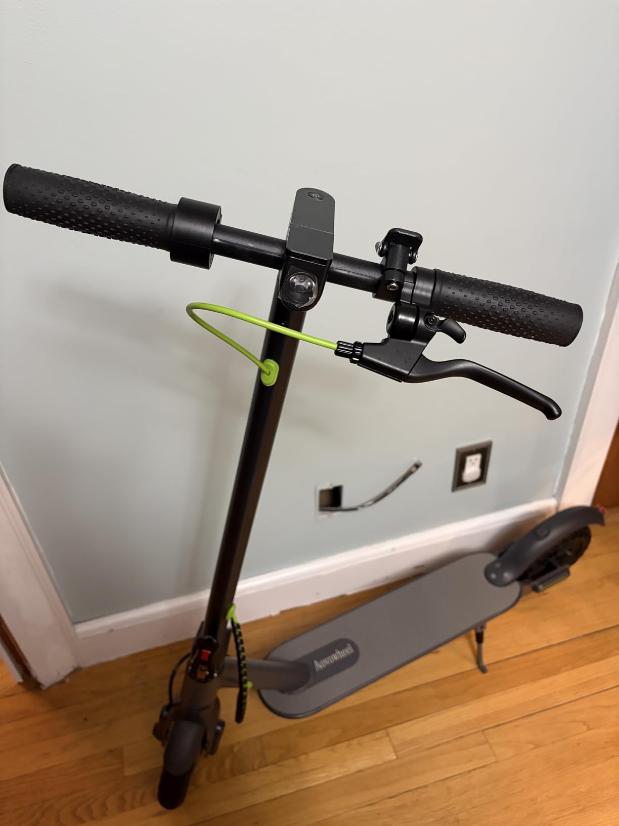 Electric Scooter for Adults, Folding E Scooter with 350W/500W Motor 16/24 Mph Top Speed, Max 19-23 Miles Long Range, 8.5''/10''/14''Tires Commuting Scooters with Dual Brakes System, APP customer photo 1