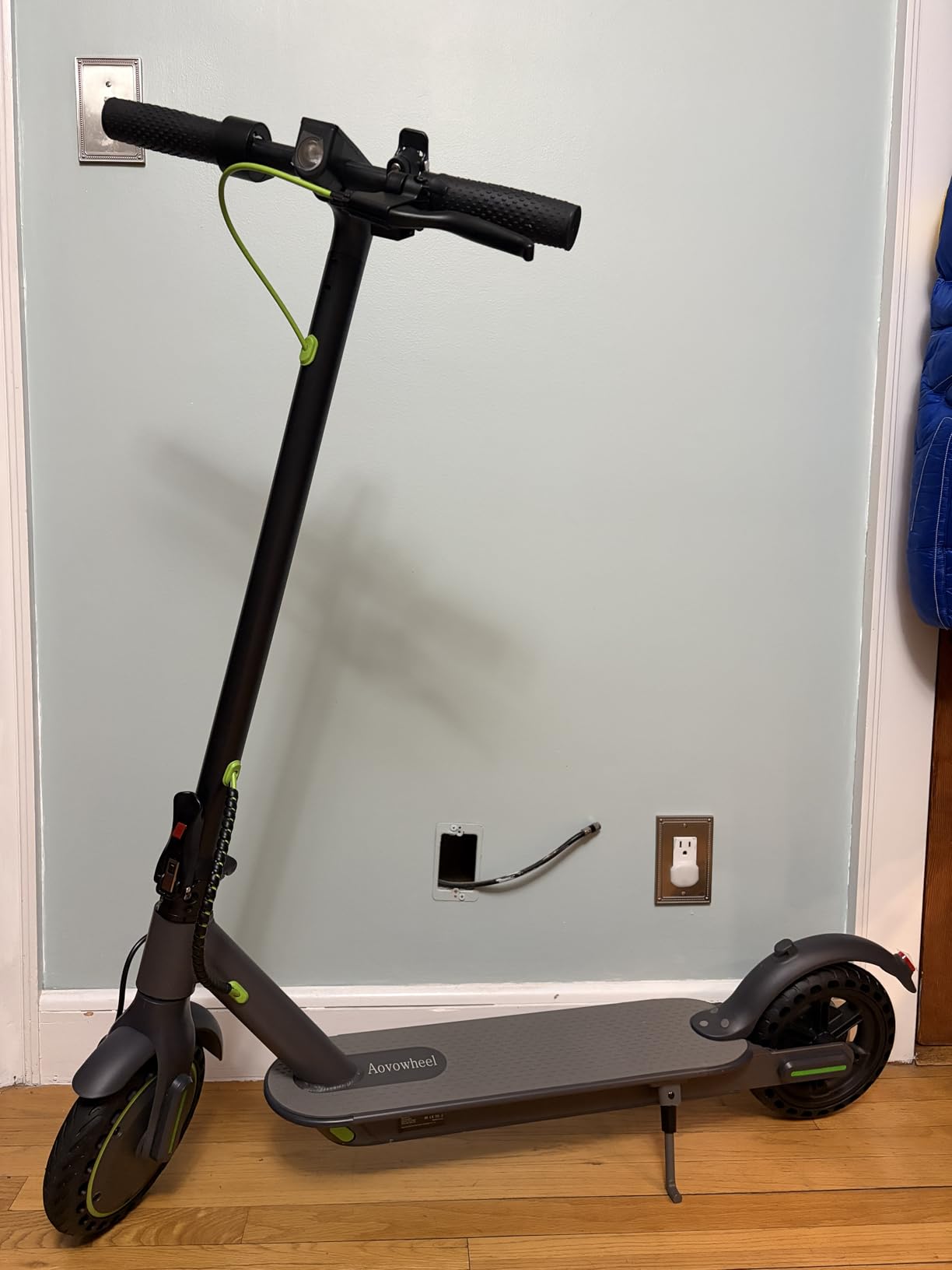 Electric Scooter for Adults, Folding E Scooter with 350W/500W Motor 16/24 Mph Top Speed, Max 19-23 Miles Long Range, 8.5''/10''/14''Tires Commuting Scooters with Dual Brakes System, APP customer photo 2