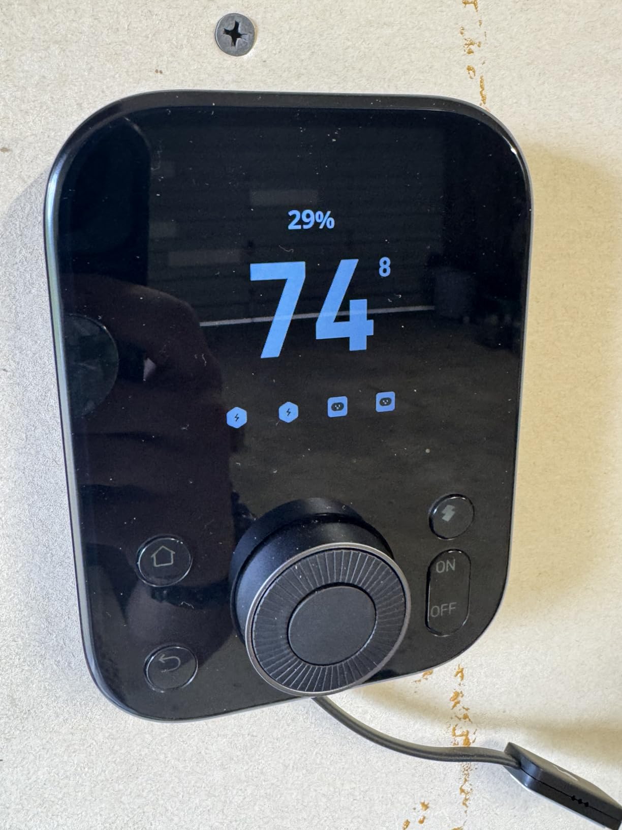 SwitchBot Hub 3 (3rd Gen) Smart Home Command Center: Screen + Physical Dial, IR Remote Hub for TVs/ACS, Temp/Humidity Sensor, Matter Bridge, Bluetooth 200m, Works on 2.4GHz WiFi customer photo 1