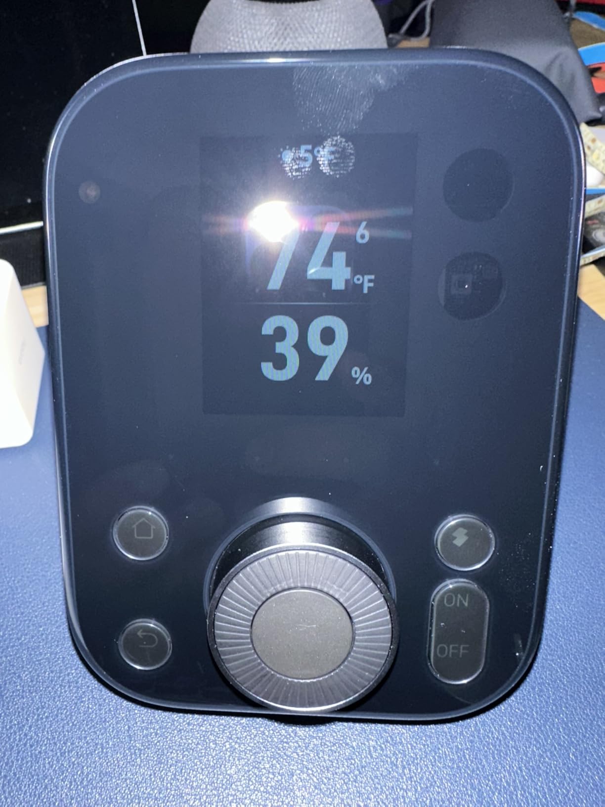SwitchBot Hub 3 (3rd Gen) Smart Home Command Center: Screen + Physical Dial, IR Remote Hub for TVs/ACS, Temp/Humidity Sensor, Matter Bridge, Bluetooth 200m, Works on 2.4GHz WiFi customer photo 2
