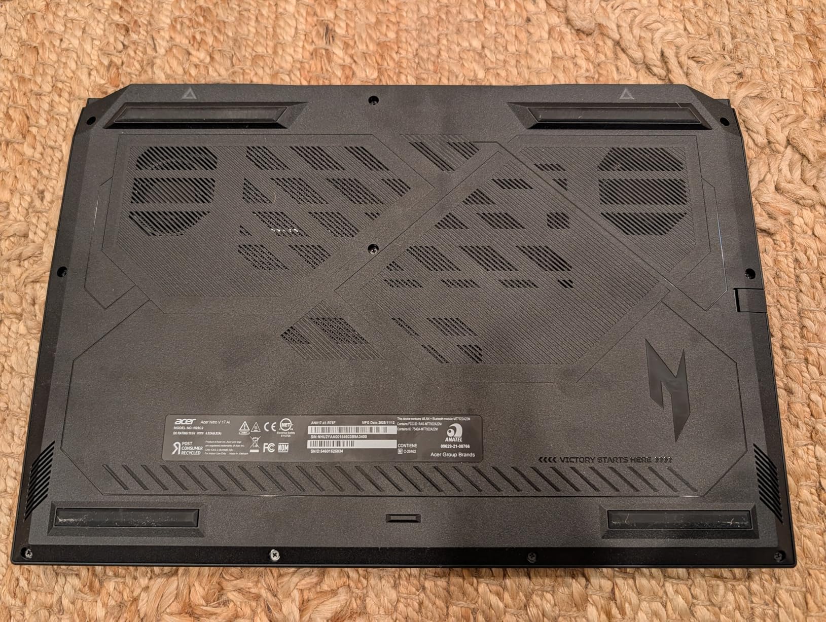 Acer Nitro V 17 AI Gaming Laptop | AMD Ryzen 7 260 | NVIDIA GeForce RTX 5070 | 17.3