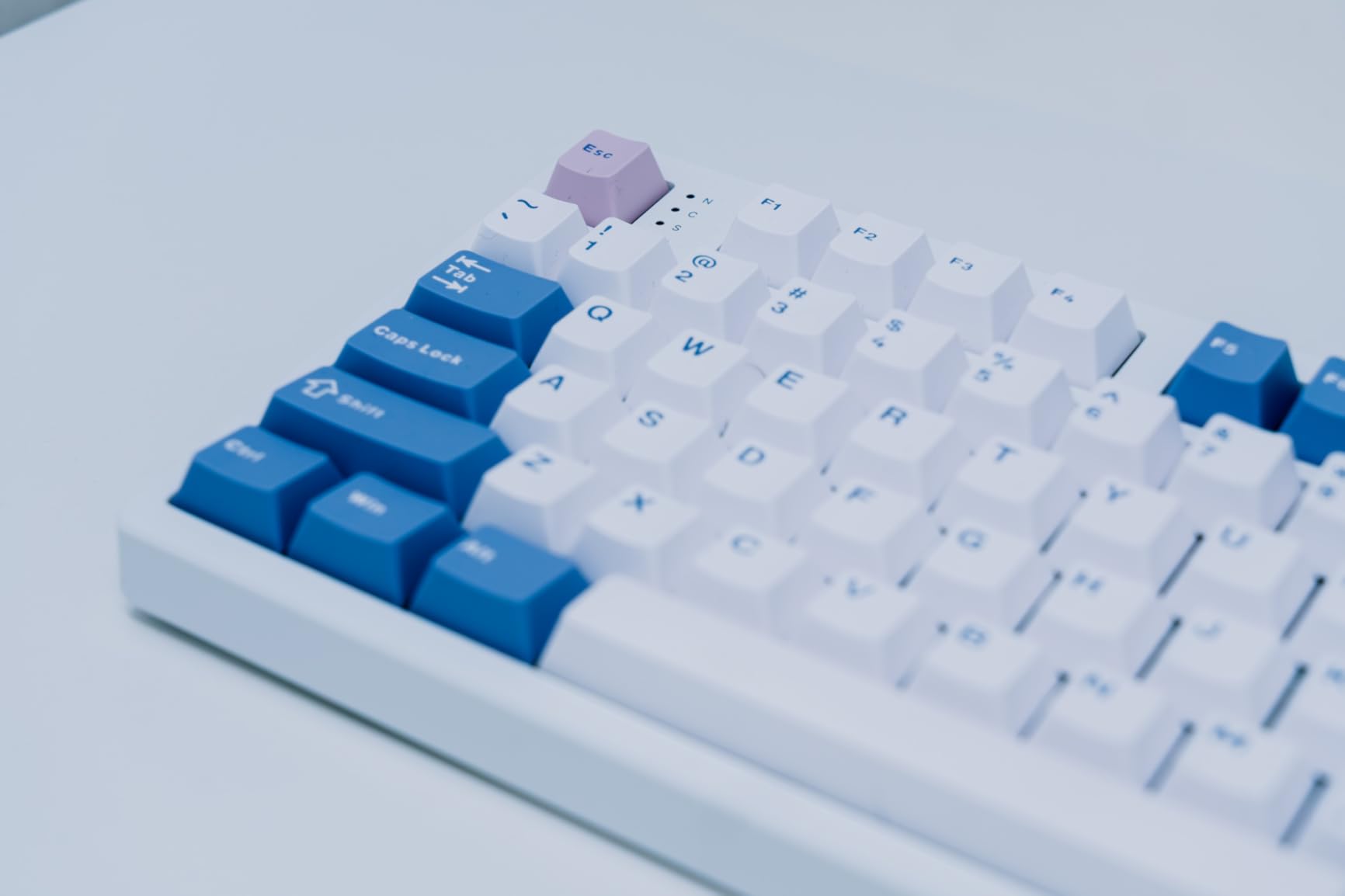 EPOMAKER TH108 PRO Full Size Mechanical Keyboard with Screen & Knob, Wireless Gaming Keyboard with 10000mAh, Creamy Gasket, Hot Swap, Custom Driver, RGB Backlight (White, Creamy Jade) customer photo 2