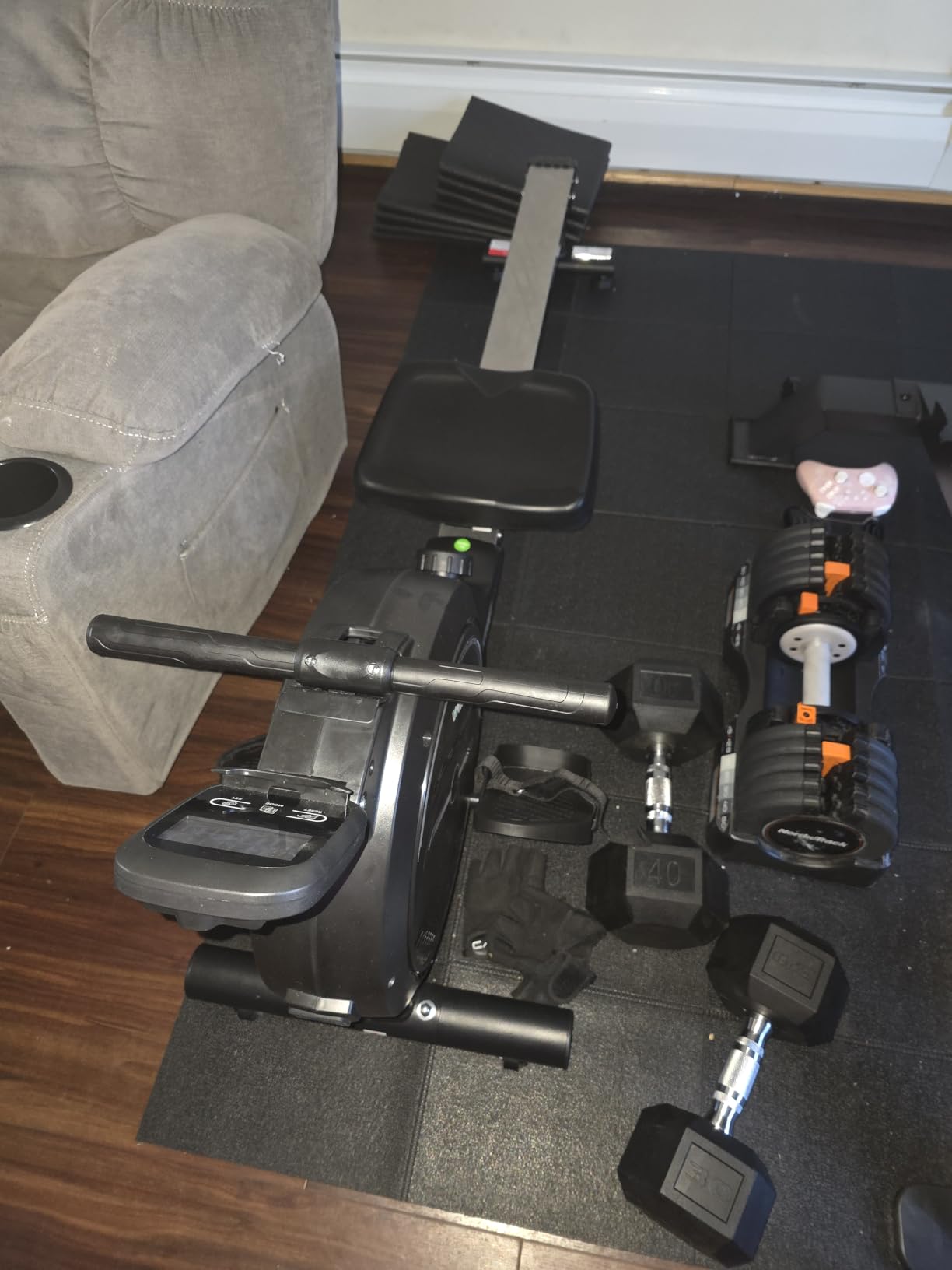 Wenoker Rowing Machine for Home, Magnetic Rower Machine, 350 LB Weight Capacity, 16-Level Silent Resistance Row Machine for Gym Exercise Full-Body Workout Compact Rower with LCD Monitor Tablet Holder customer photo 1