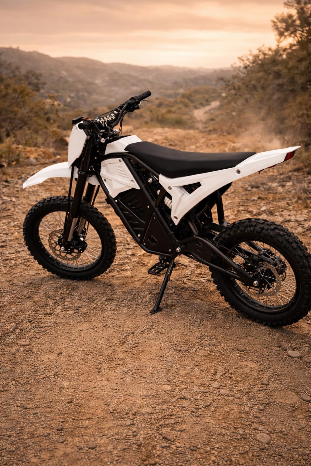 ESKUTE Electric Dirt Bike for Teens Adults, Mid-Drive Motor 3500W Peak, Electric Motorcycle 48V23Ah Battery, Hydraulic Brake, 53Mile, 38mph, Hydraulic Nitrogen Shock Absorbers, White with Helmet customer photo 2