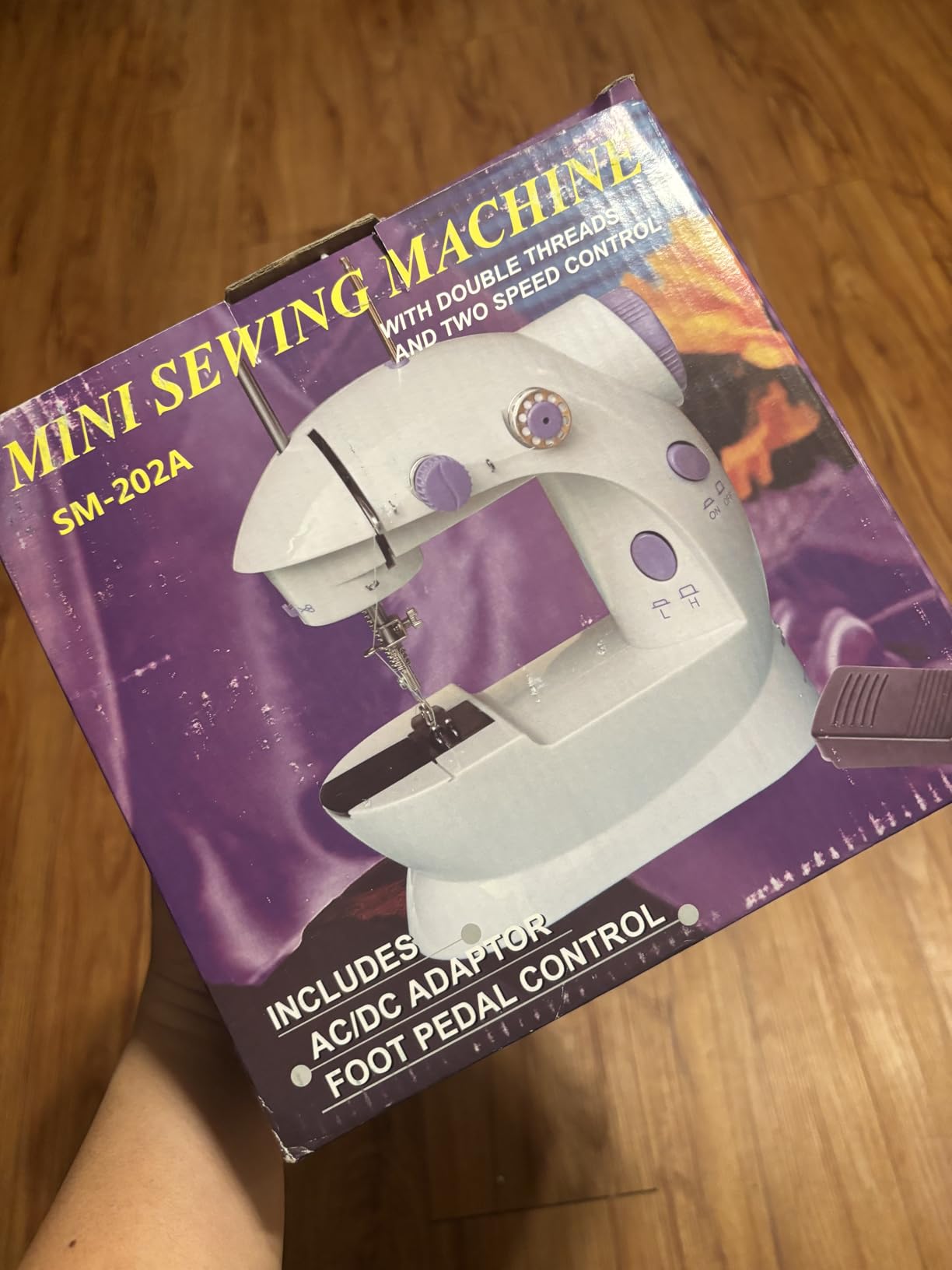 Sewing Machine for Beginners with Sewing Threads Kit (20Pcs Fabric & 32Pcs), Portable Sewing Machine with 12 Built-in Stitches & 2 Speed customer photo 1