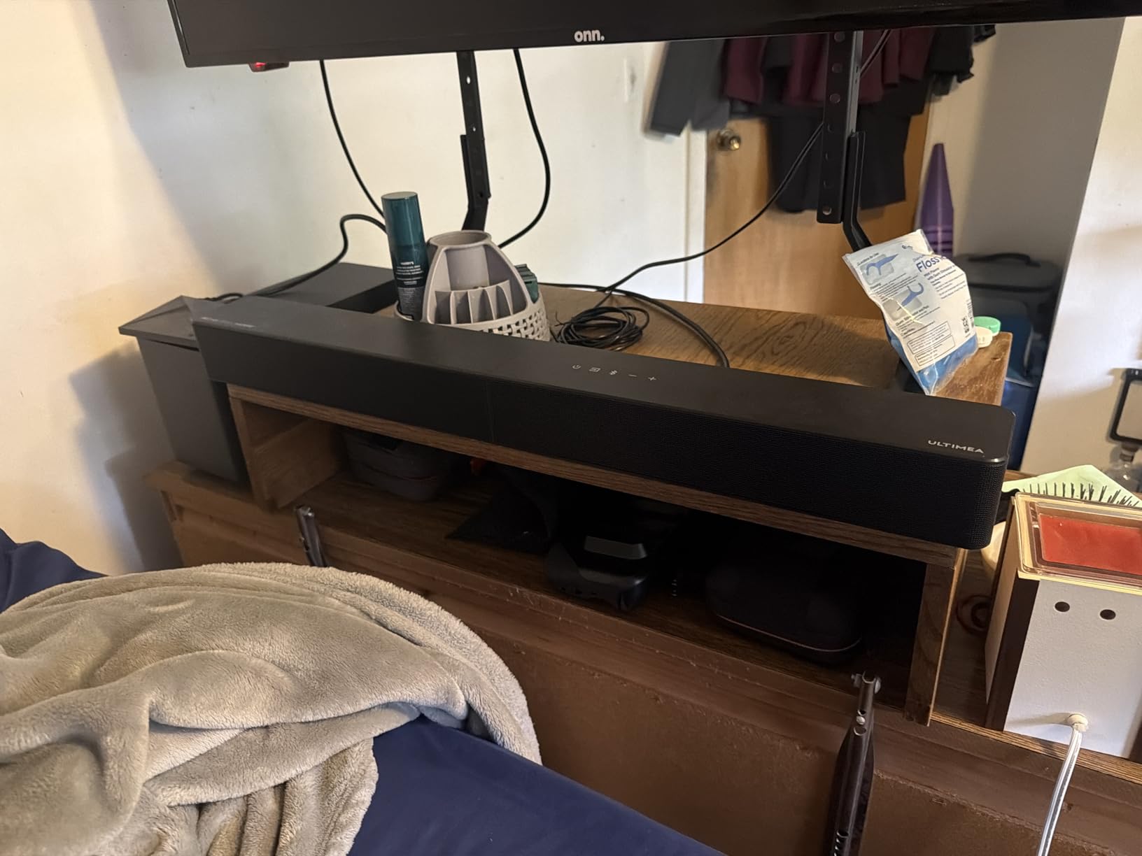 ULTIMEA 2.1ch Surround Sound Bar for TV, Built-in Subwoofer, Peak Power 132W, App Control, 16 Inches Bluetooth 5.4 customer photo 1