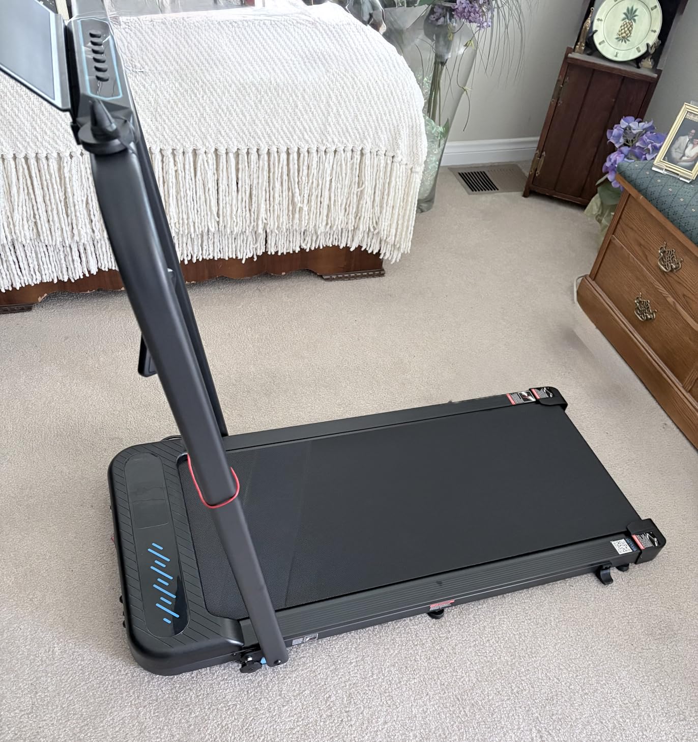 Foldable Treadmill with 10% Incline, 4 in 1 Compact Walking Pad Treadmill with Handle Bar for Home Small Spaces, 3.0HP Portable Quiet Under Desk Treadmills, 350 LBS Capacity, Smart APP, LED Display customer photo 1