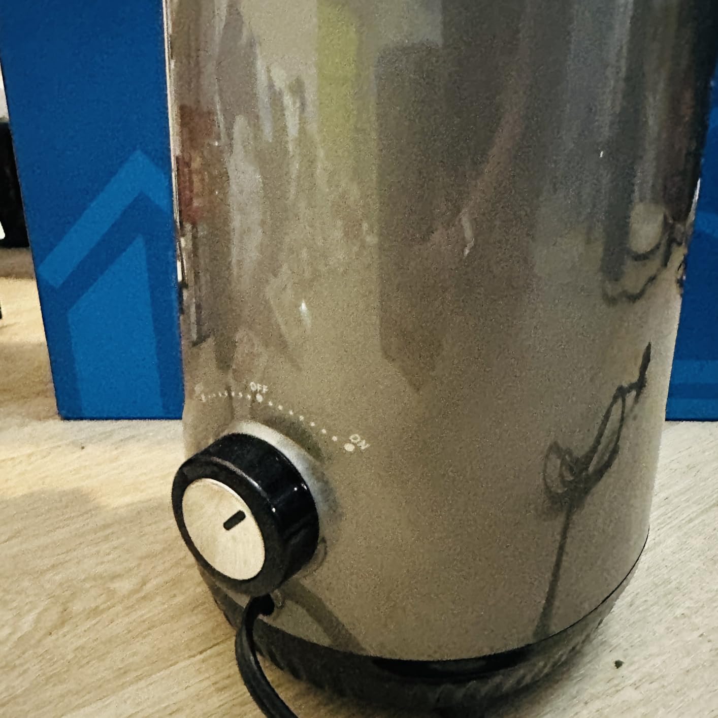 Juicer Machines, Fretta Compact Cold Press Juicer with PCTG Material from US, Fit Whole Fruits & Vegetables, BPA-Free, Easy to Clean (Pure Black, 1.0 L) customer photo 1