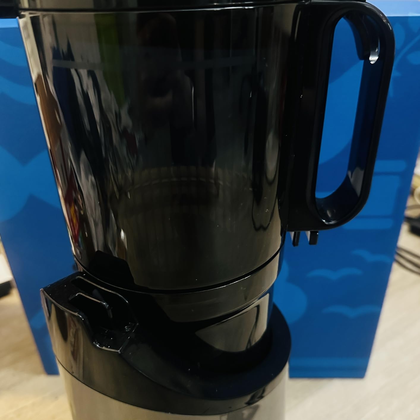 Juicer Machines, Fretta Compact Cold Press Juicer with PCTG Material from US, Fit Whole Fruits & Vegetables, BPA-Free, Easy to Clean (Pure Black, 1.0 L) customer photo 2