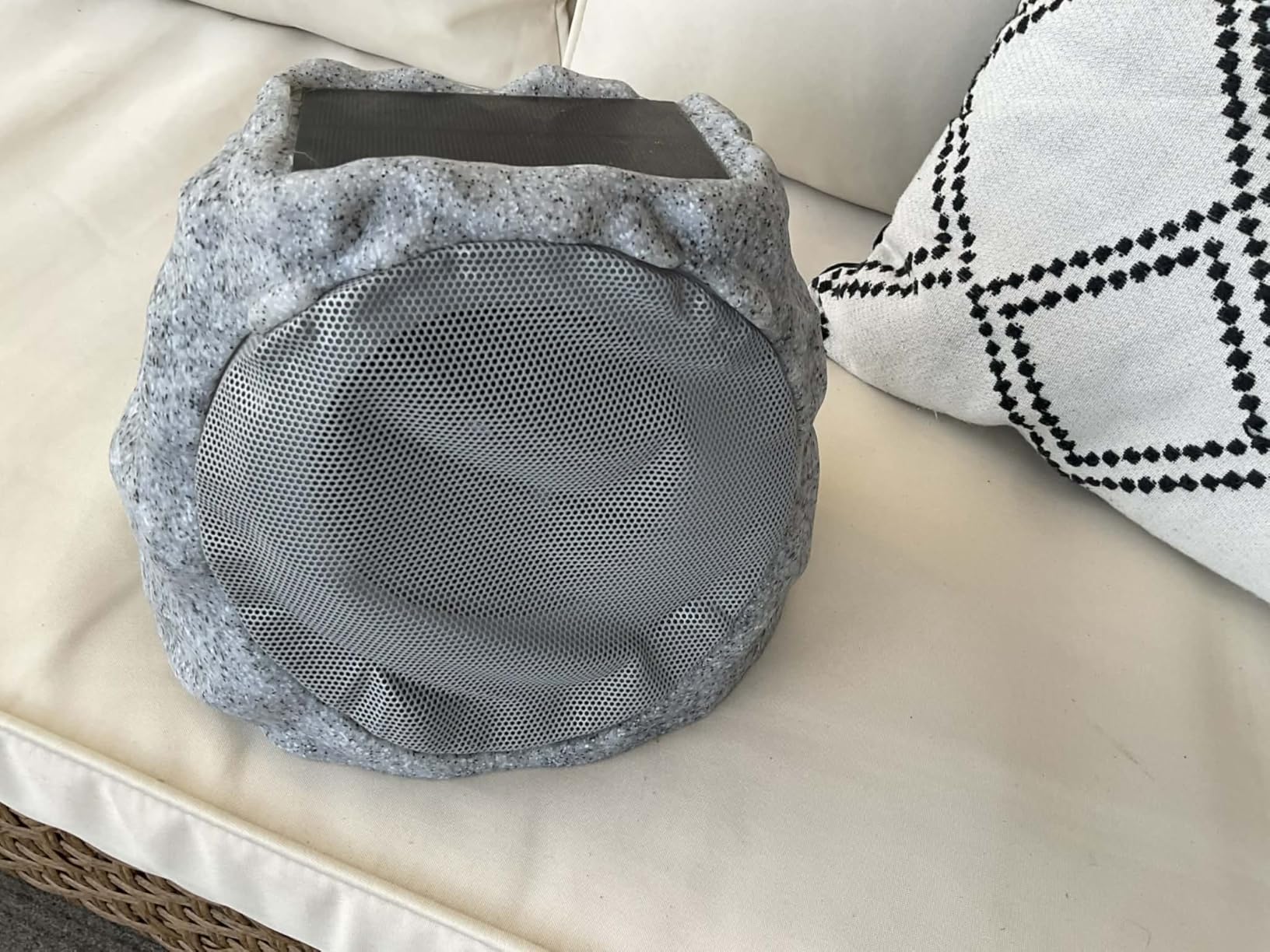 Outdoor Speakers Bluetooth Waterproof Patio TWS Connection Outdoor Bluetooth Speakers Wireless Solar Powered and Rechargeable Rock Speaker for Patio Pool,Backyard (Black, 2 Pack) customer photo 1