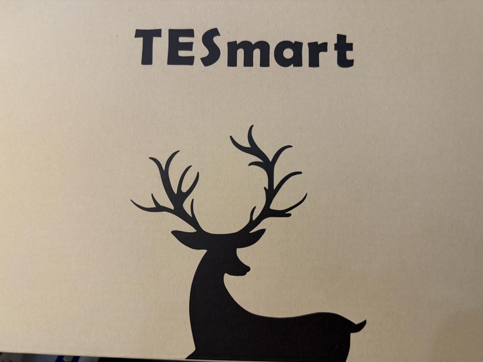 TESmart DP KVM Switch 3 Monitors 2 Computers 8K@60Hz,USB 3.0 KVM Switch Triple Monitor 2 Computers DisplayPort 1.4, EDID, 1G Ethernet, Hotkey Switch, 4K@144Hz for Gaming&Home Office customer photo 1