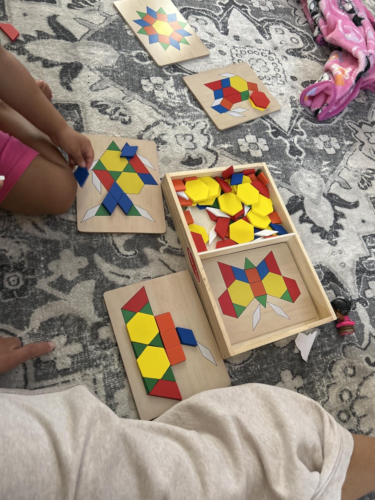 Melissa & Doug Pattern Blocks and Boards with 120 Multi-Colored Wooden Shape Tiles, 5 Double-Sided Puzzle Boards, Tangram Puzzles, Montessori Toys for Girls & Boys customer photo 1