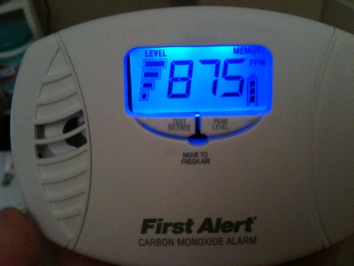 First Alert CO615 Dual-Power Plug-In Carbon Monoxide Detector with Battery Backup and Digital Display, White customer photo 2