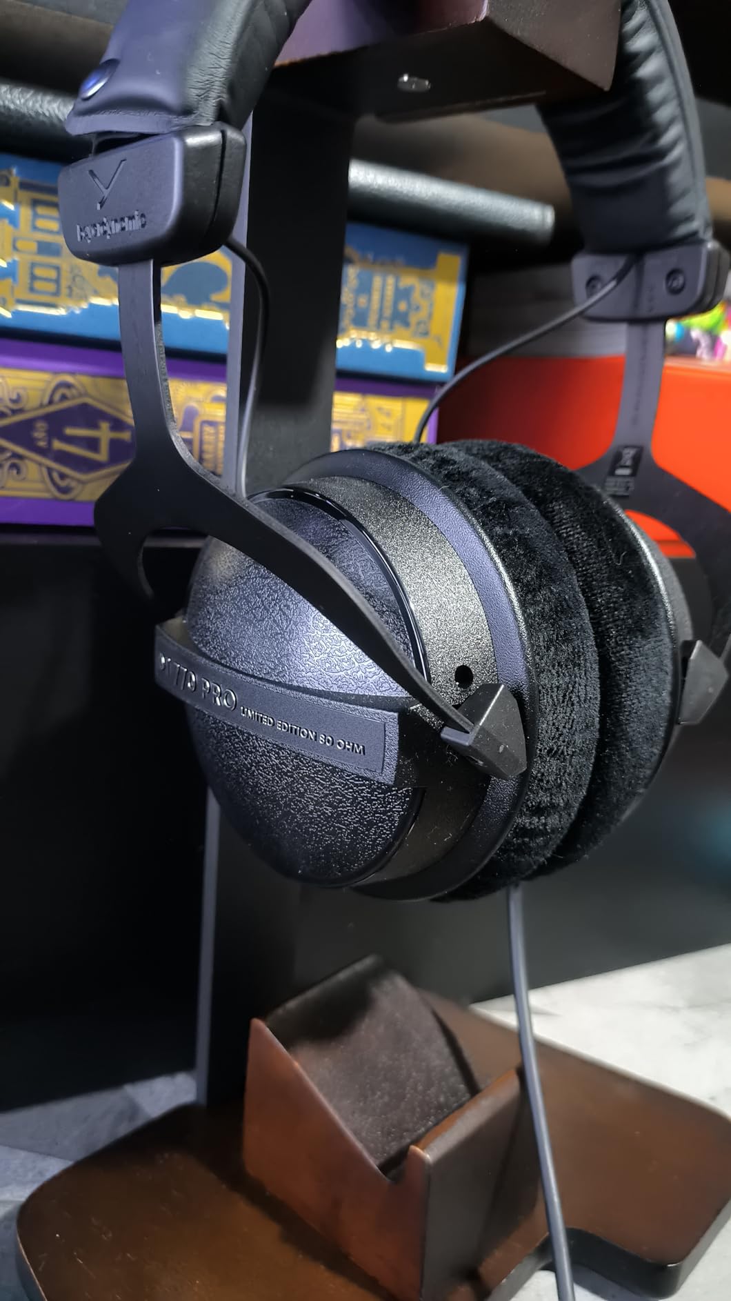 beyerdynamic DT 770 PRO 80 Ohm Over-Ear Studio Headphones in Gray. Enclosed Design, Wired for Professional Recording and Monitoring customer photo 1