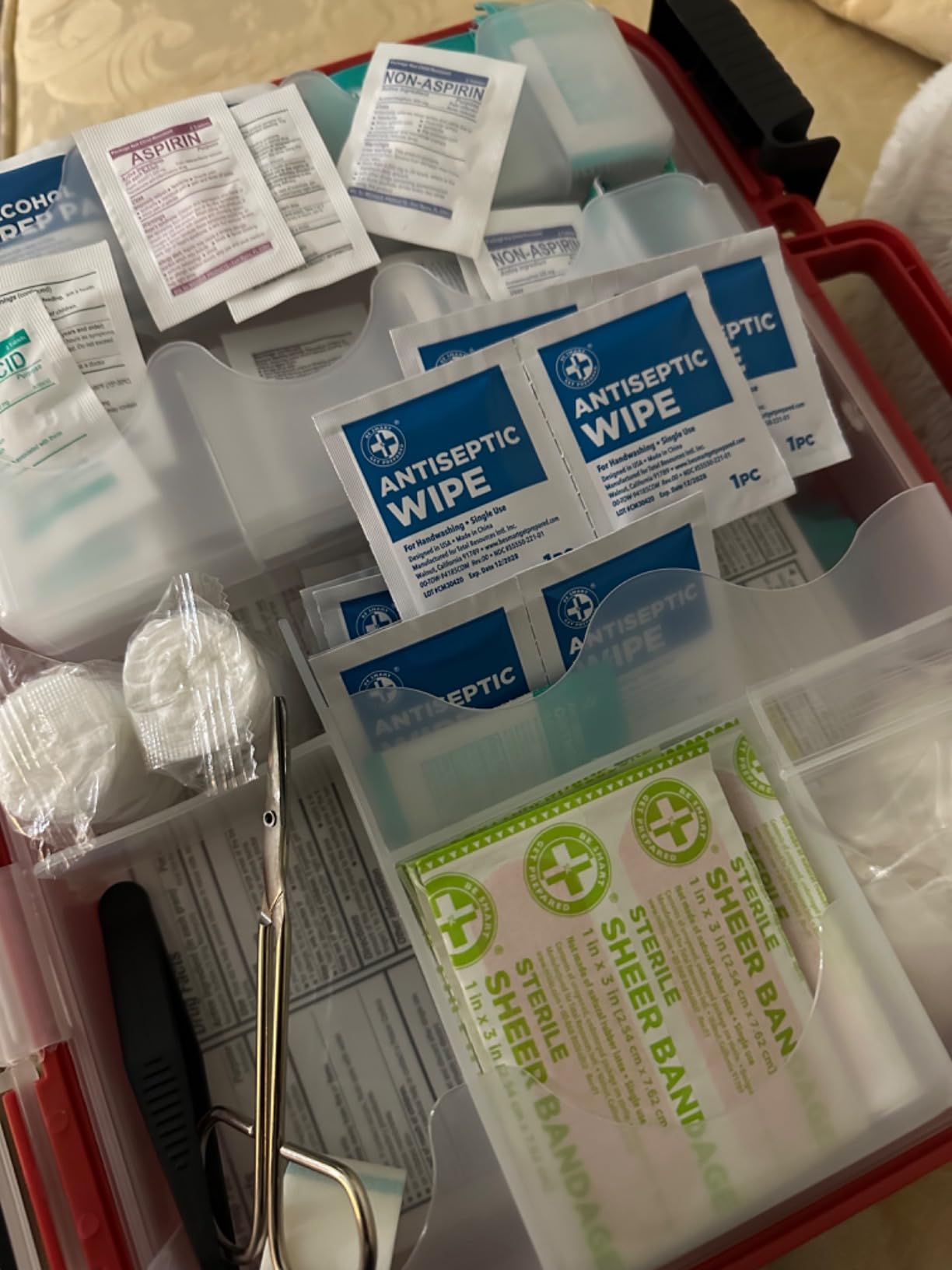 Be Smart Get Prepared First Aid Kit Hard Red Case 326 Pieces - Exceeds OSHA and ANSI Guidelines customer photo 2